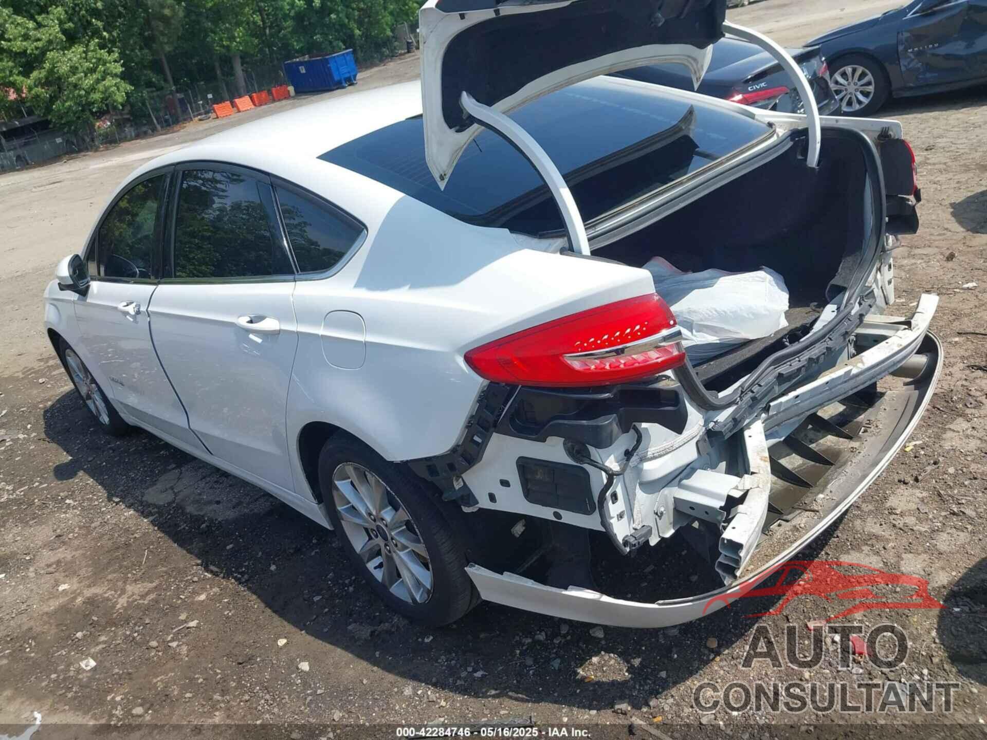 FORD FUSION HYBRID 2017 - 3FA6P0LU8HR318048