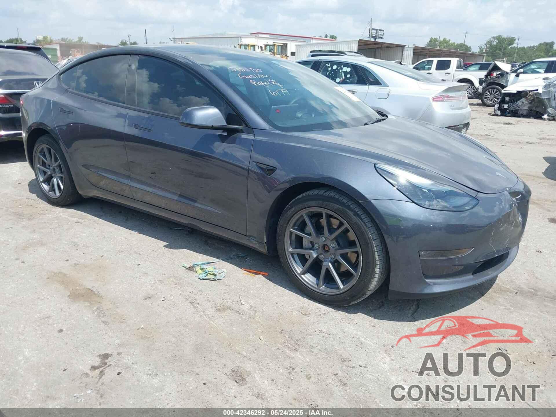 TESLA MODEL 3 2022 - 5YJ3E1EB1NF266179