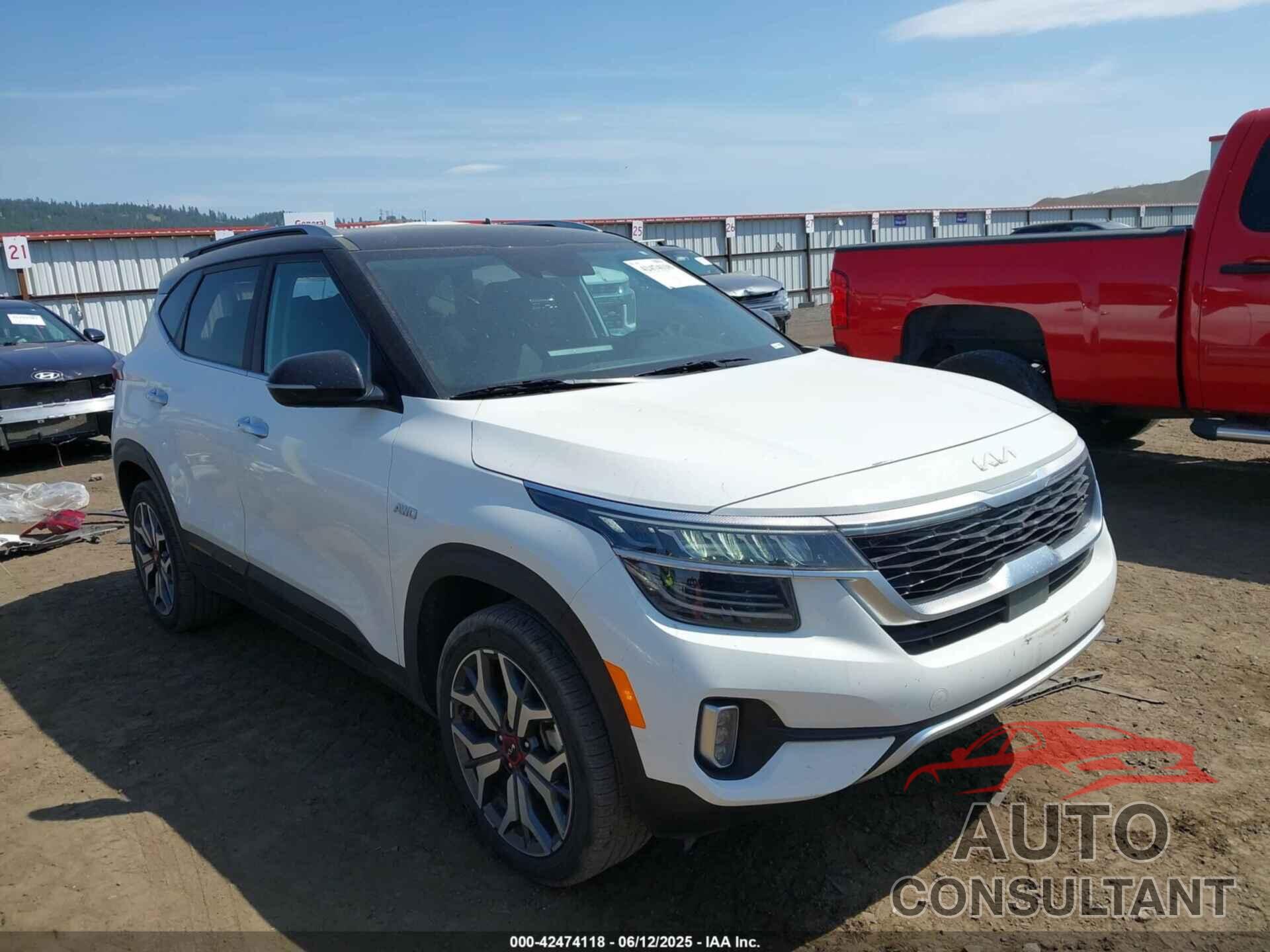 KIA SELTOS 2023 - KNDETCA21P7455438