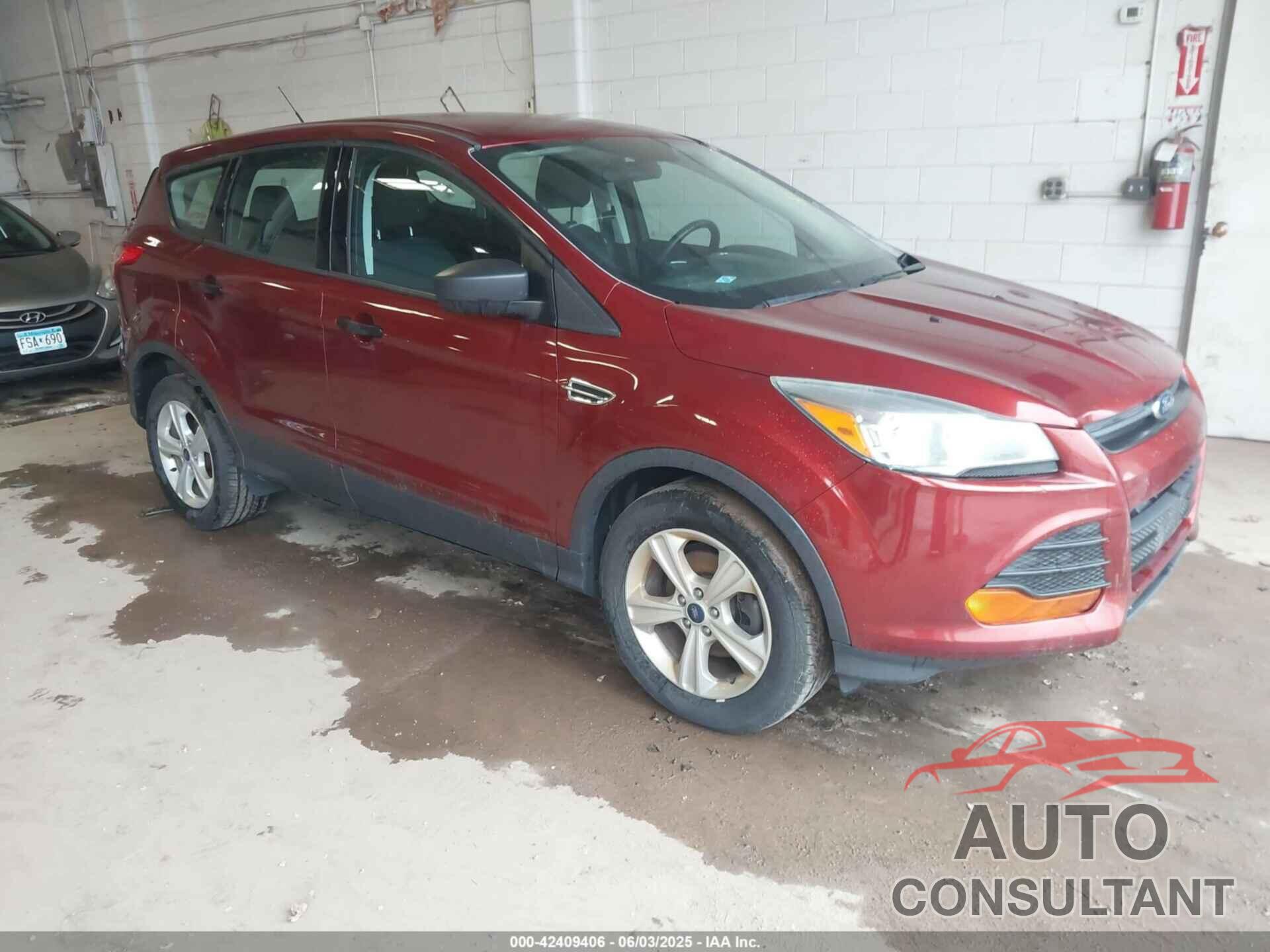 FORD ESCAPE 2016 - 1FMCU0F73GUB98657