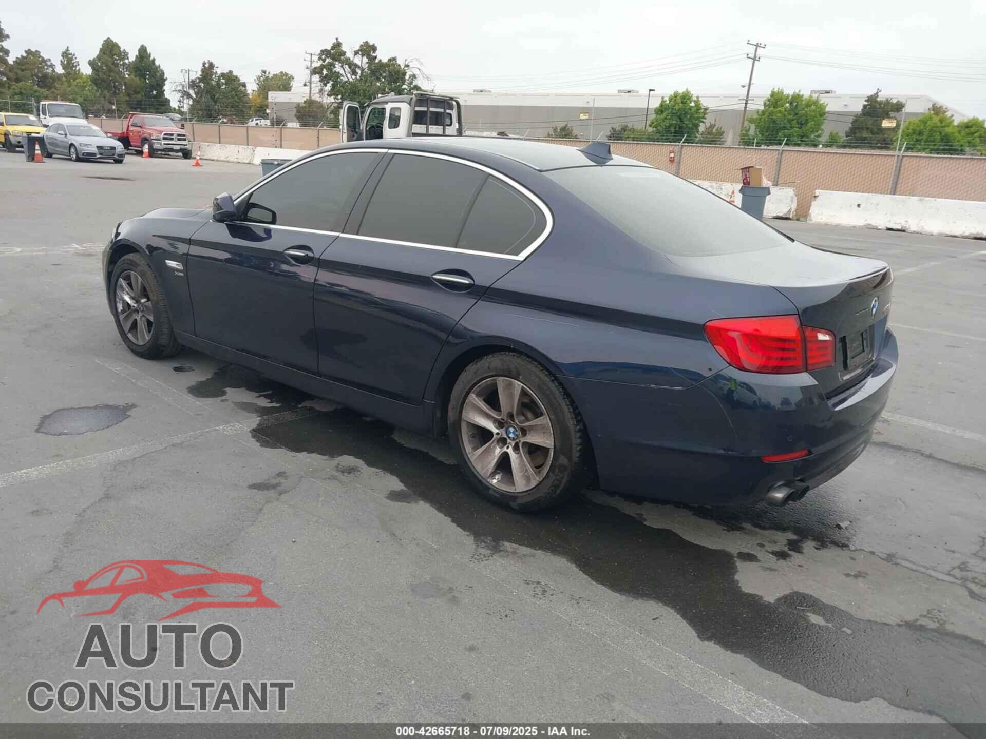 BMW 528I 2012 - WBAXH5C59CDW04734