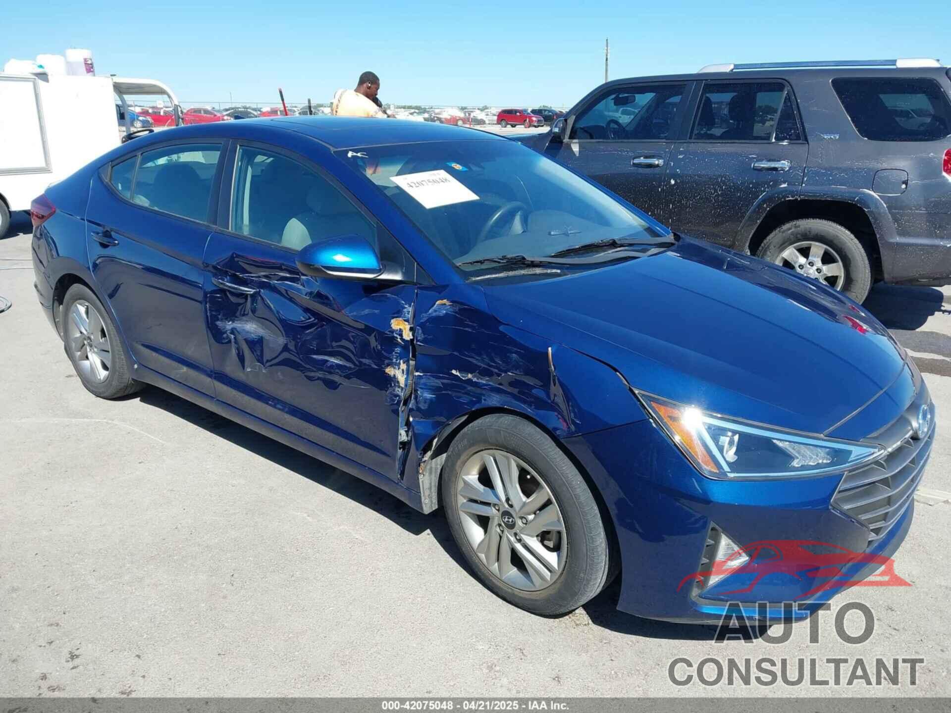 HYUNDAI ELANTRA 2020 - 5NPD84LF0LH586904