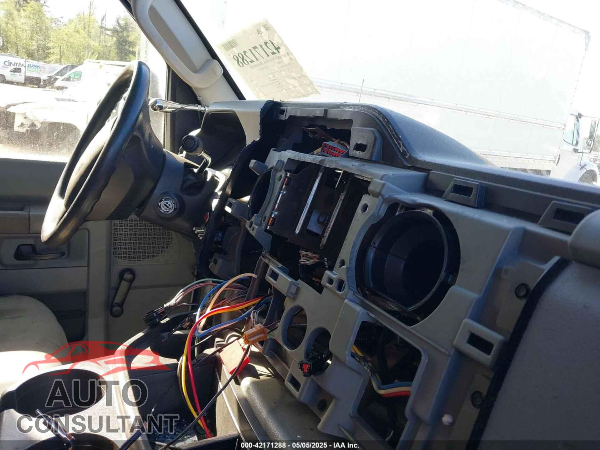 FORD E-350 CUTAWAY 2011 - 1FDSE3FL5BDA91352