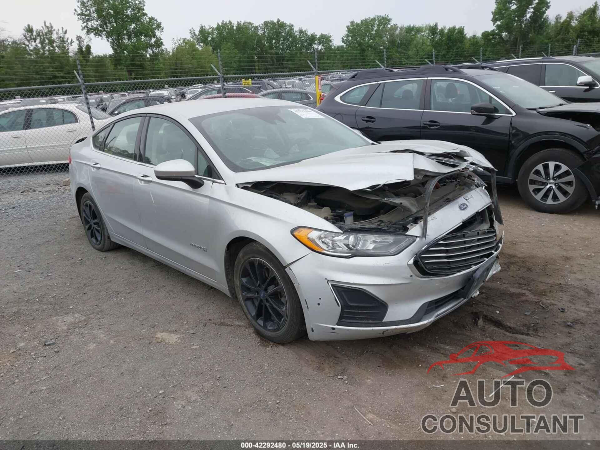 FORD FUSION HYBRID 2019 - 3FA6P0LU9KR220296