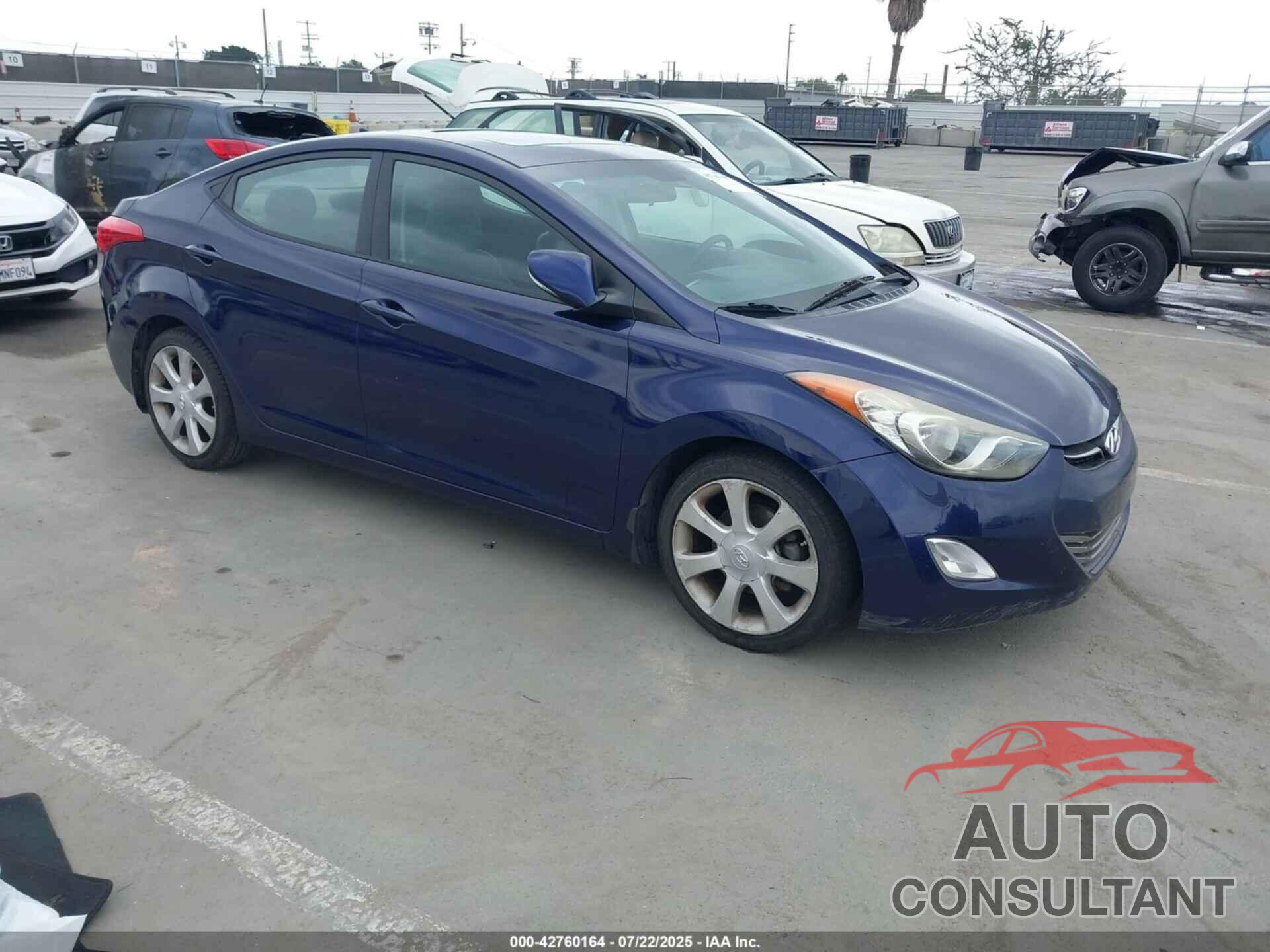 HYUNDAI ELANTRA 2013 - 5NPDH4AE8DH258903