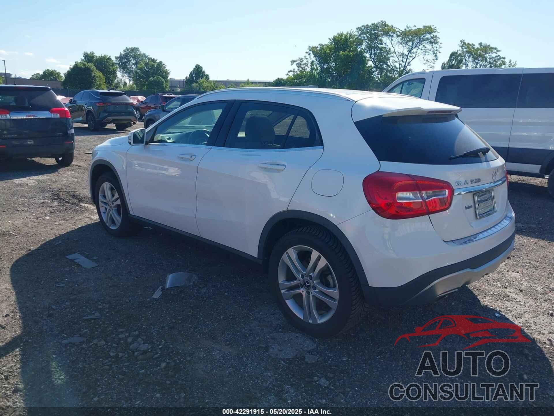 MERCEDES-BENZ GLA 250 2019 - WDCTG4GBXKU003890