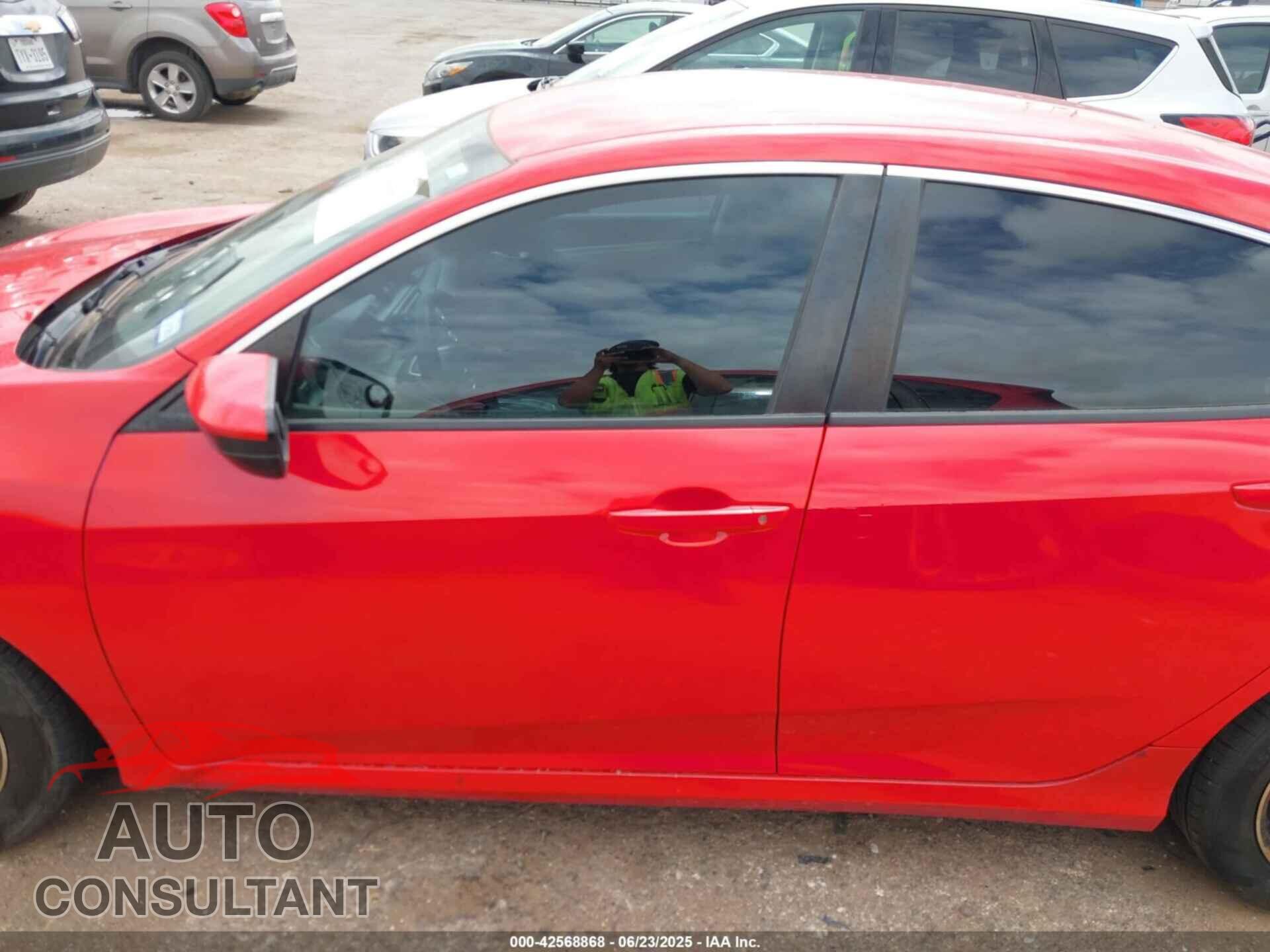 HONDA CIVIC 2019 - 2HGFC2F60KH587146