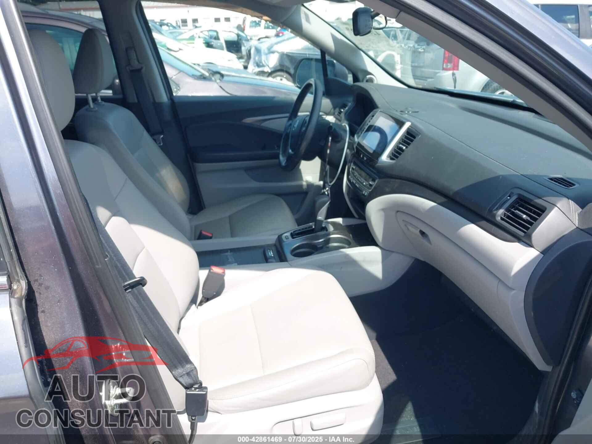 HONDA RIDGELINE 2017 - 5FPYK2F66HB001209