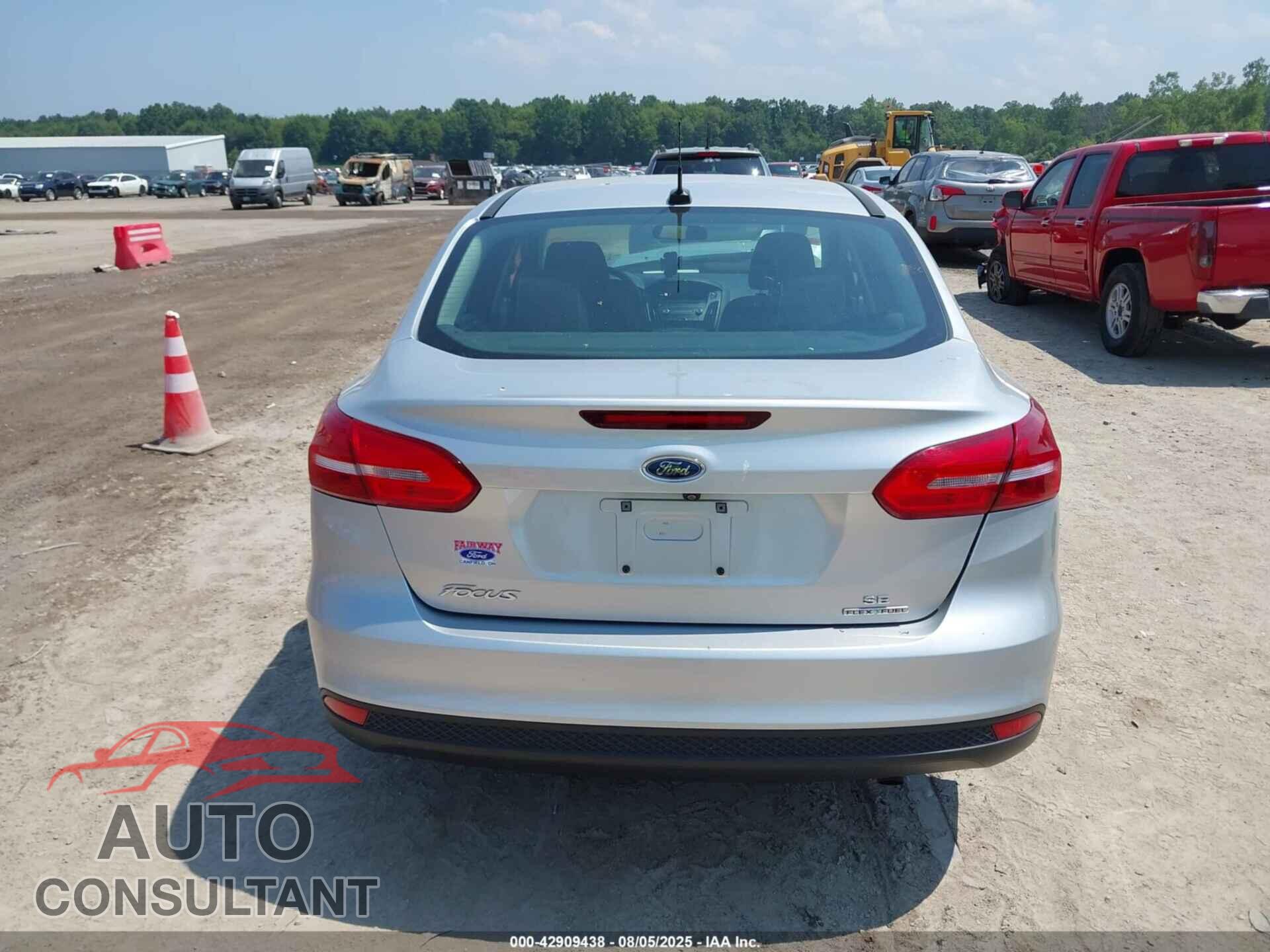 FORD FOCUS 2016 - 1FADP3F22GL202103