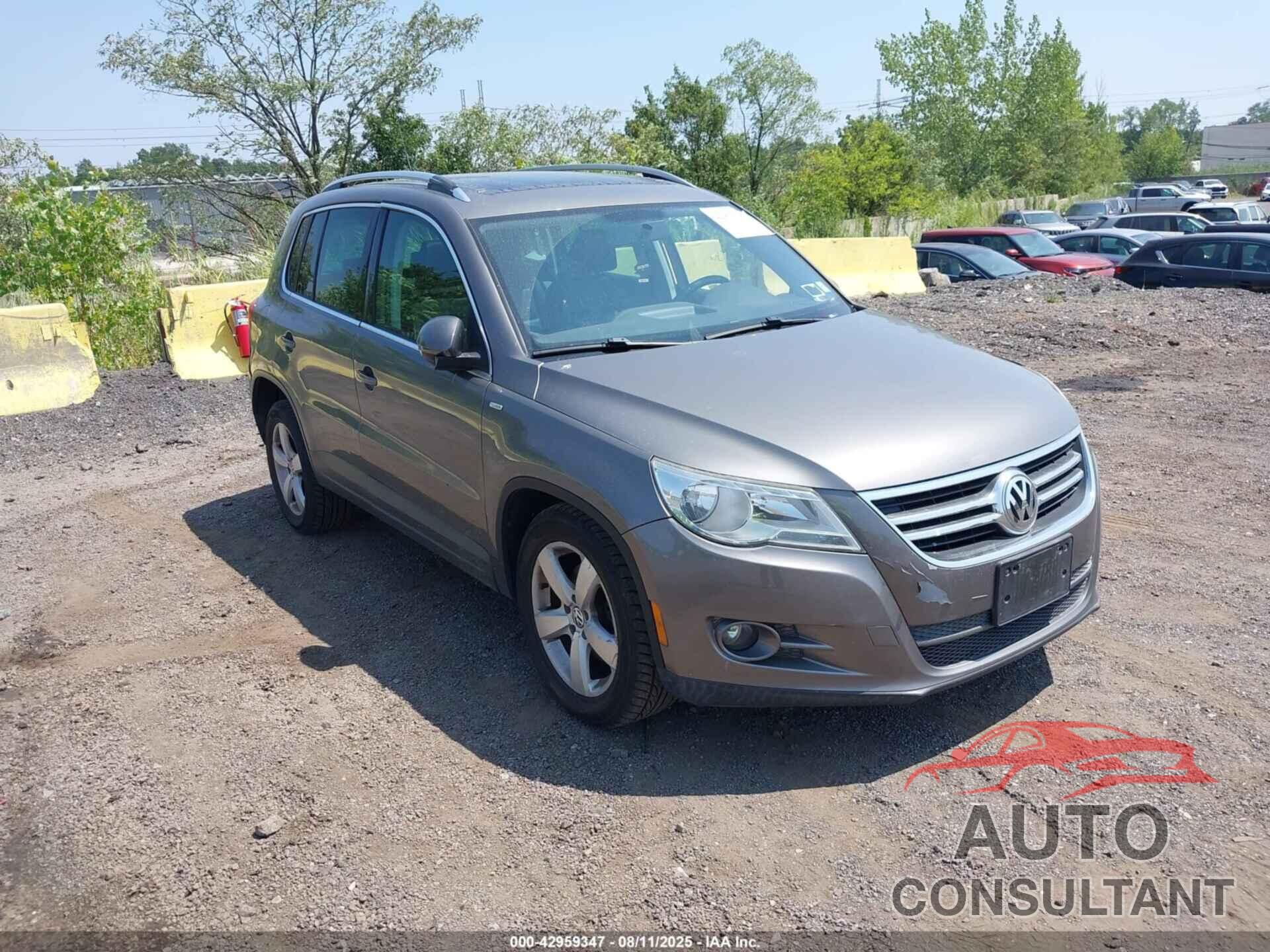 VOLKSWAGEN TIGUAN 2010 - WVGBV7AX3AW526583
