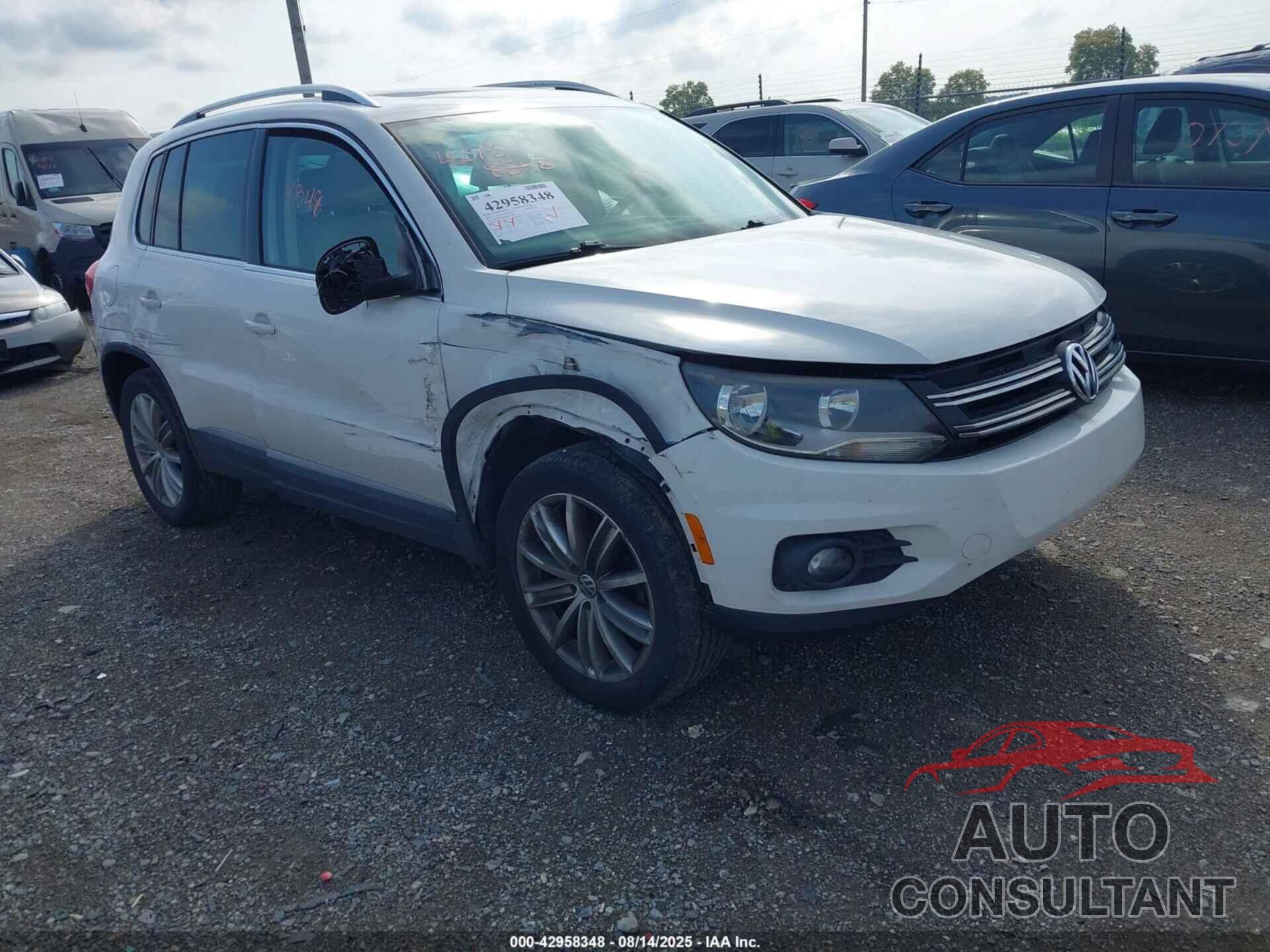 VOLKSWAGEN TIGUAN 2012 - WVGBV7AX0CW596822