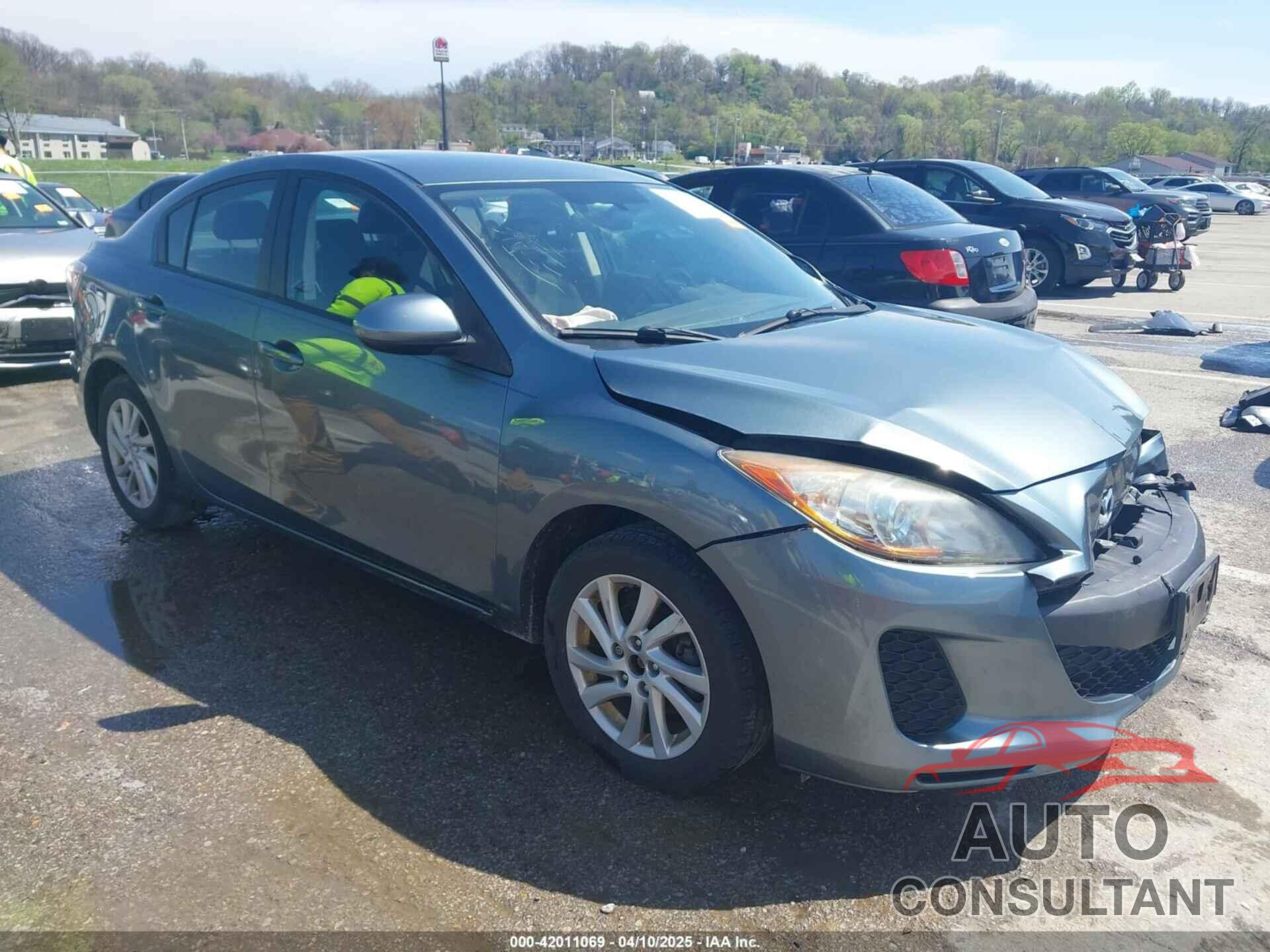 MAZDA MAZDA3 2012 - JM1BL1V79C1694553