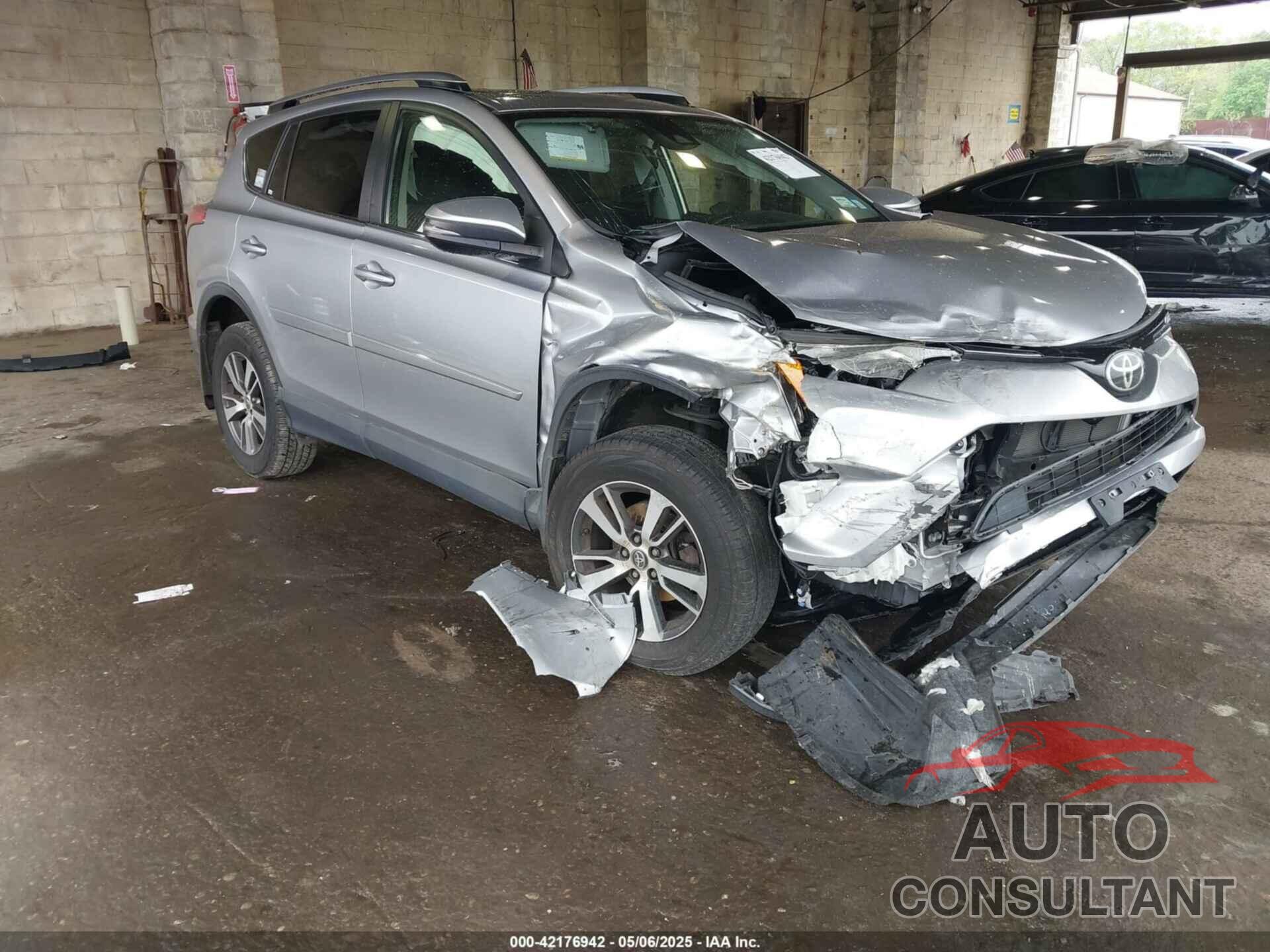 TOYOTA RAV4 2018 - JTMRFREV4JD249233
