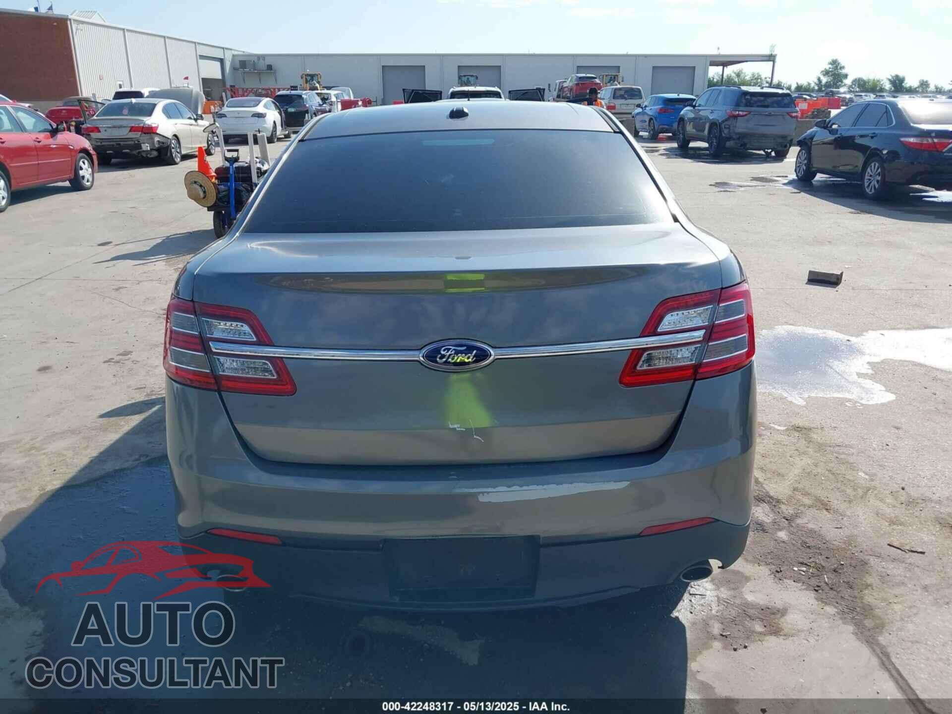 FORD TAURUS 2013 - 1FAHP2E80DG235672