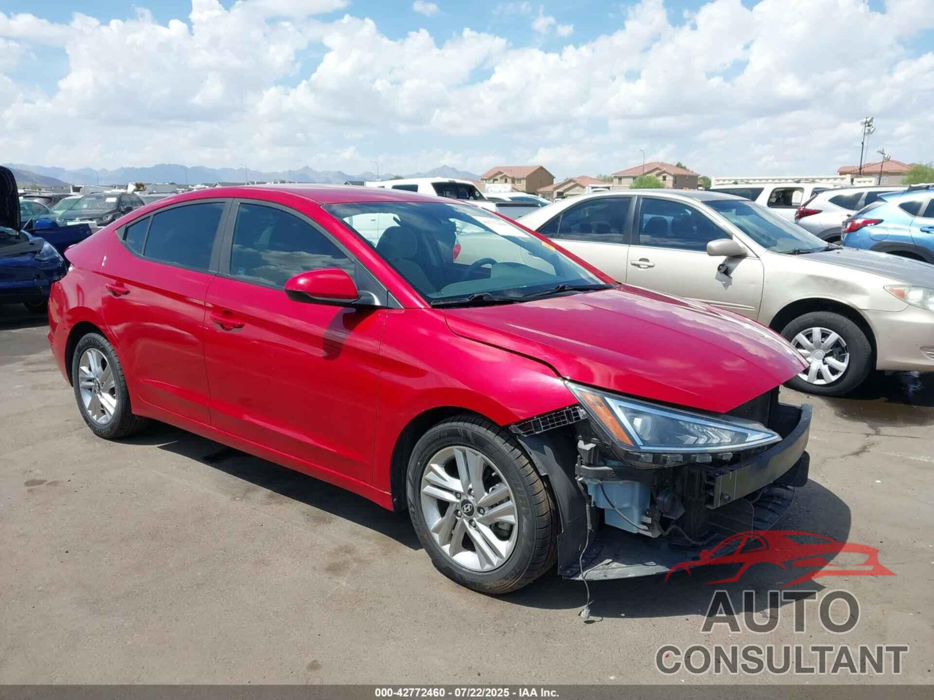 HYUNDAI ELANTRA 2019 - KMHD84LFXKU771607