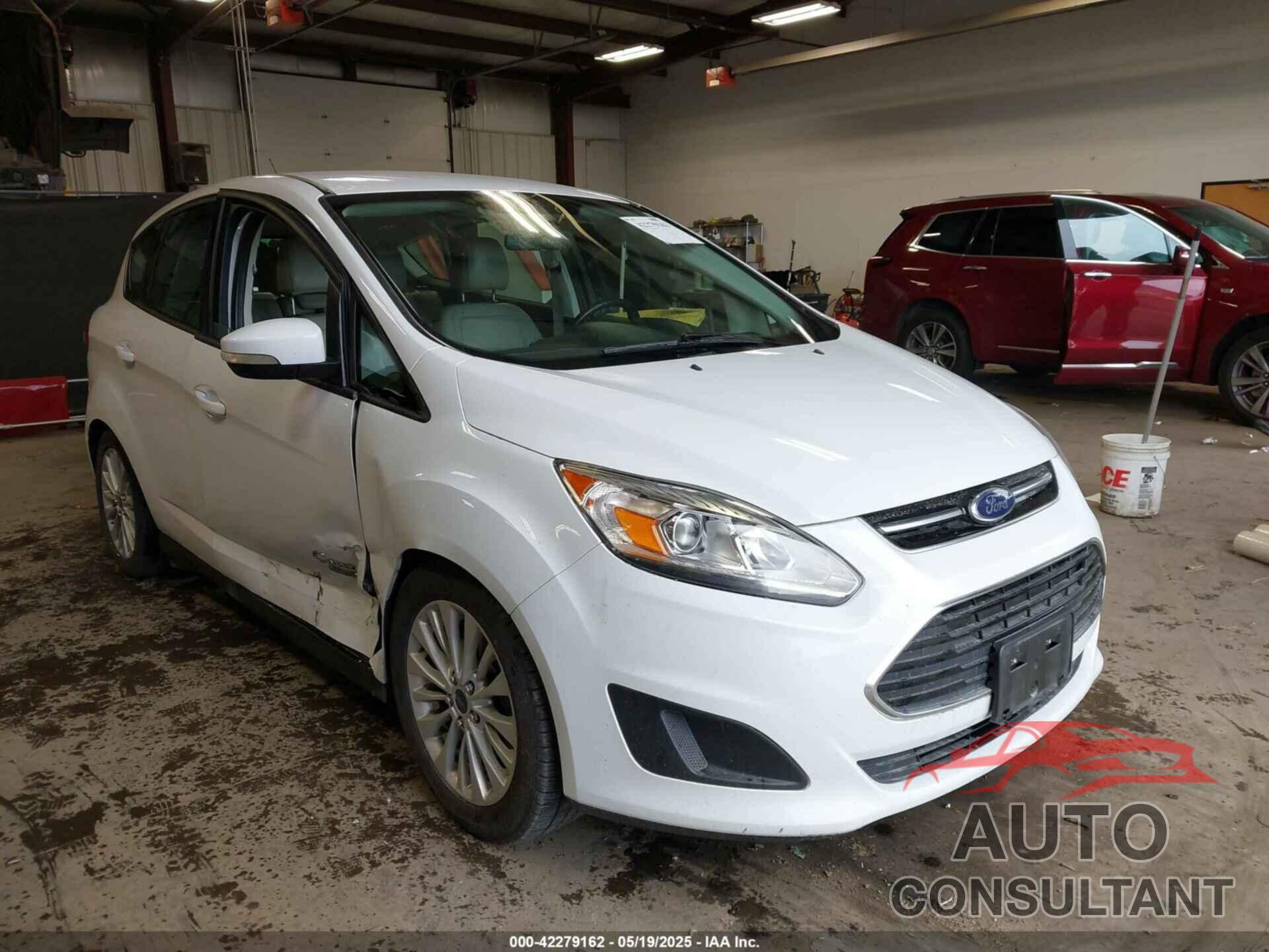 FORD C-MAX ENERGI 2017 - 1FADP5EU8HL107626