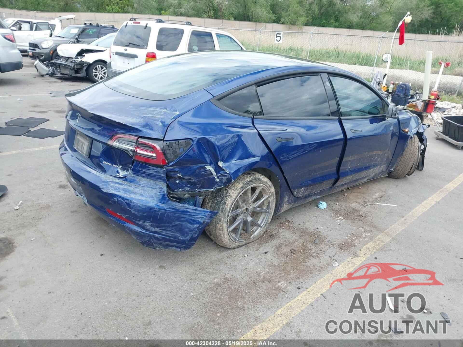 TESLA MODEL 3 2021 - 5YJ3E1EBXMF054945