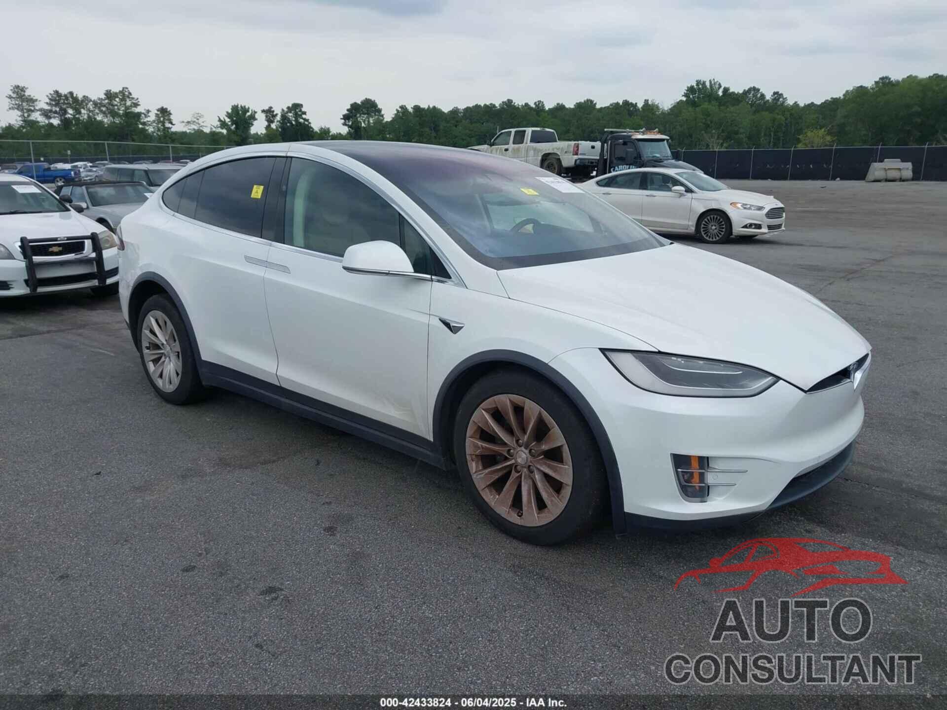 TESLA MODEL X 2017 - 5YJXCDE25HF052244