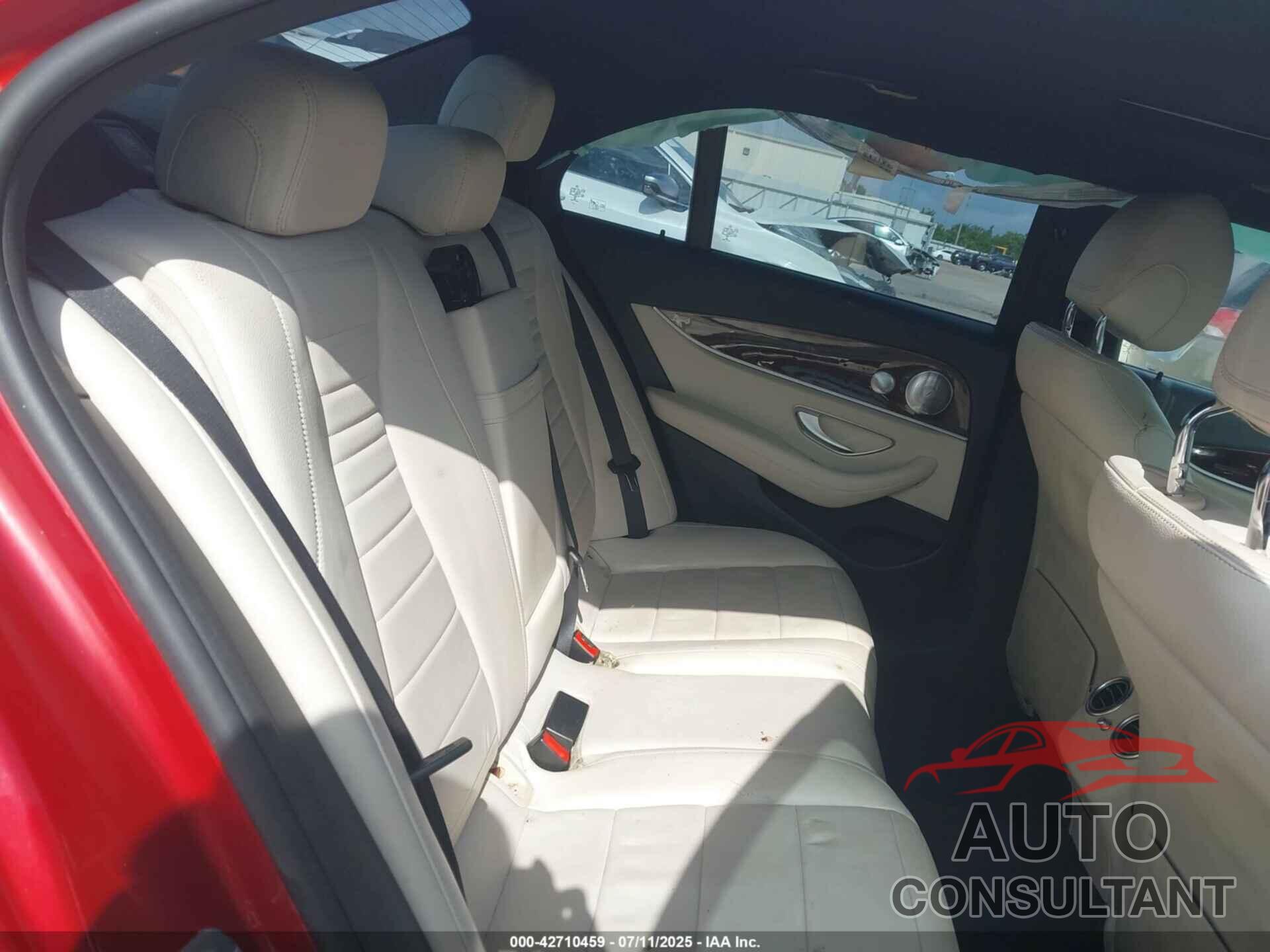 MERCEDES-BENZ E 300 2017 - WDDZF4KB7HA191309