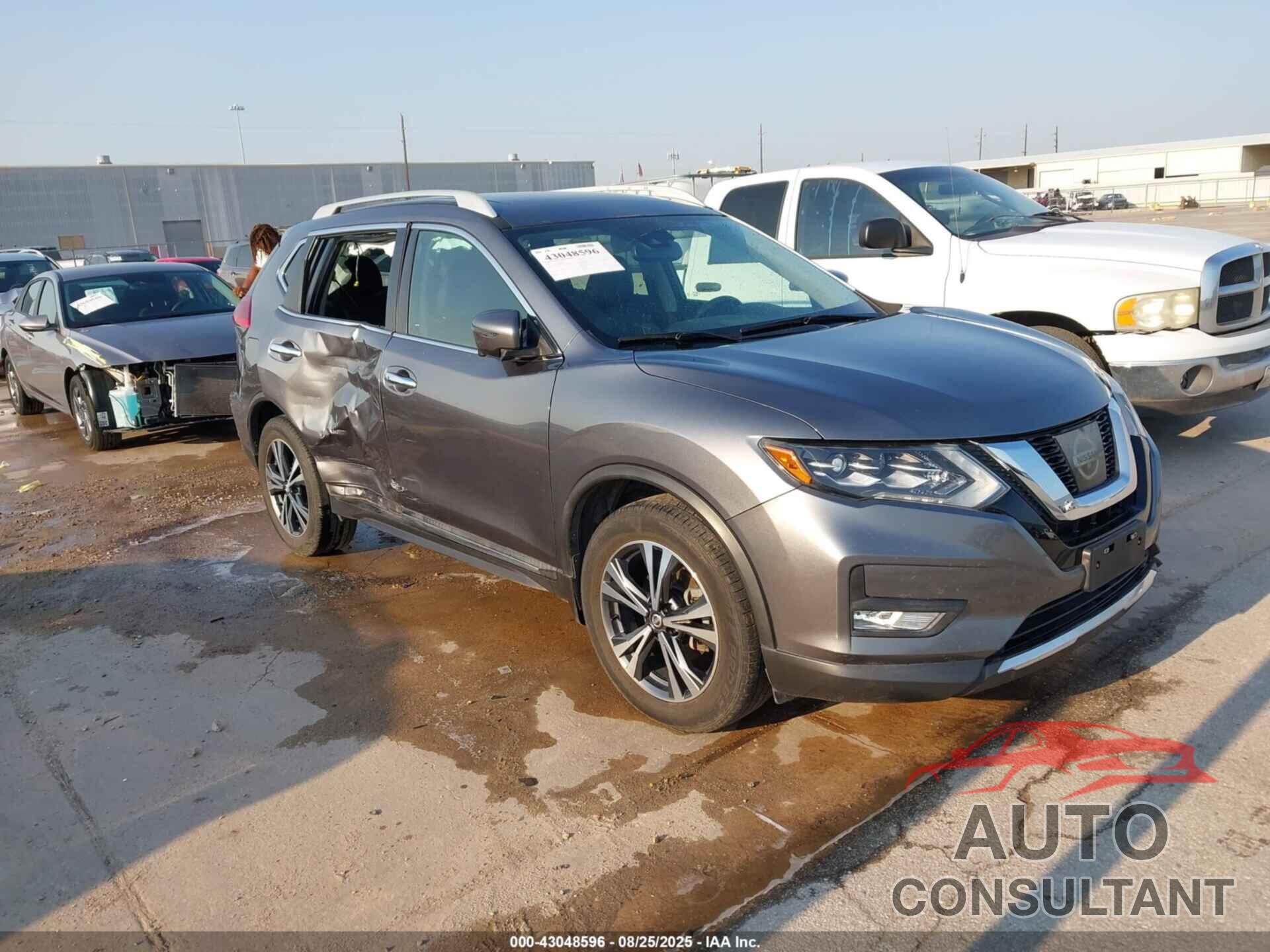 NISSAN ROGUE 2017 - 5N1AT2MT8HC869270