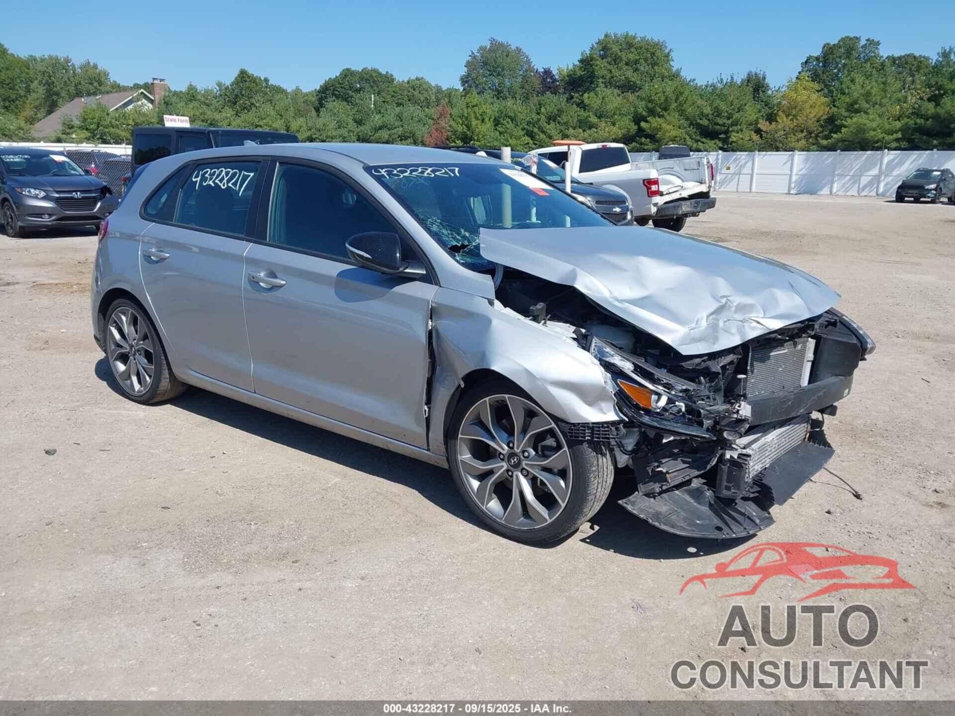 HYUNDAI ELANTRA GT 2020 - KMHH55LC4LU143744