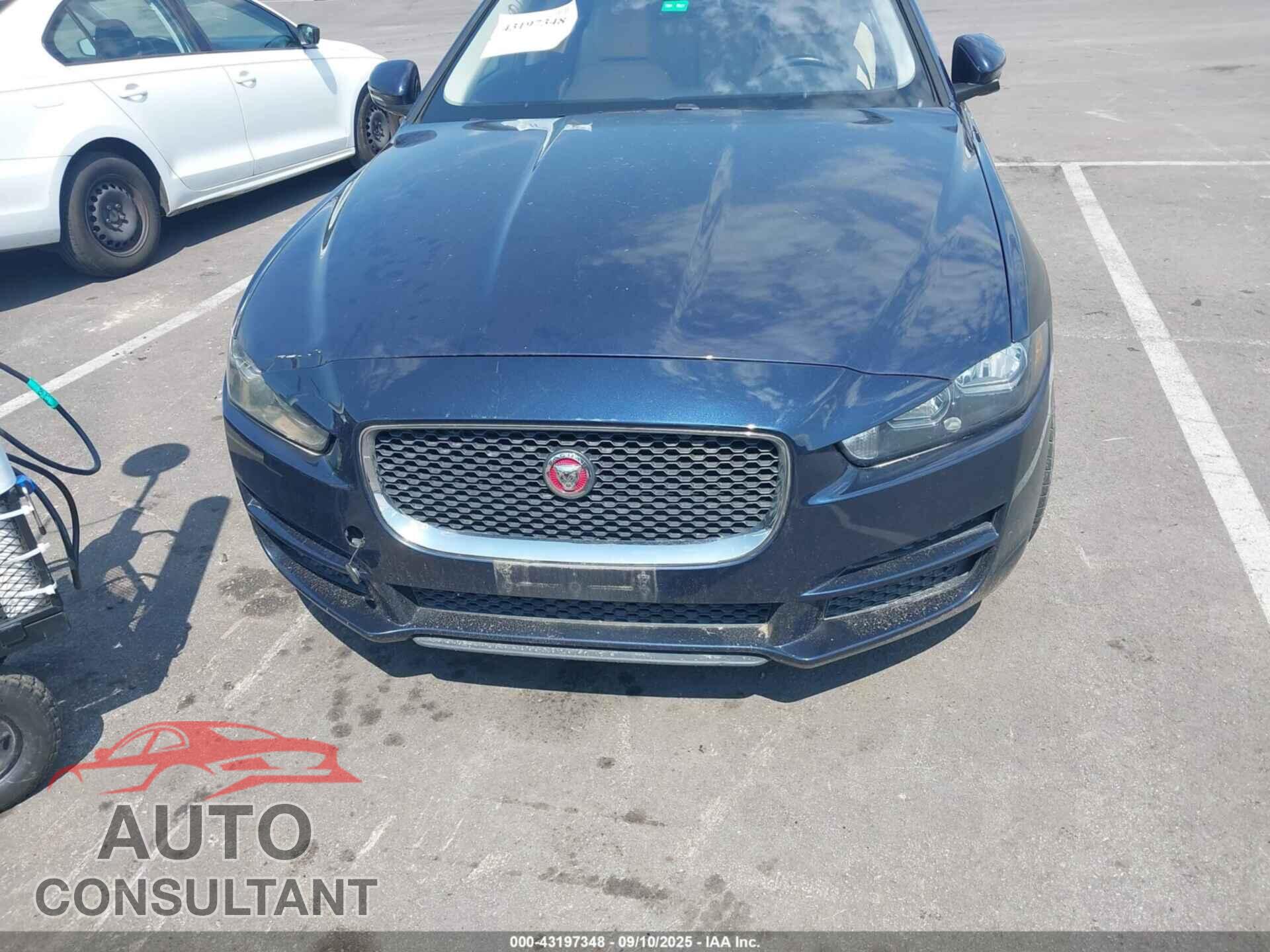JAGUAR XE 2017 - SAJAR4BG0HA963922