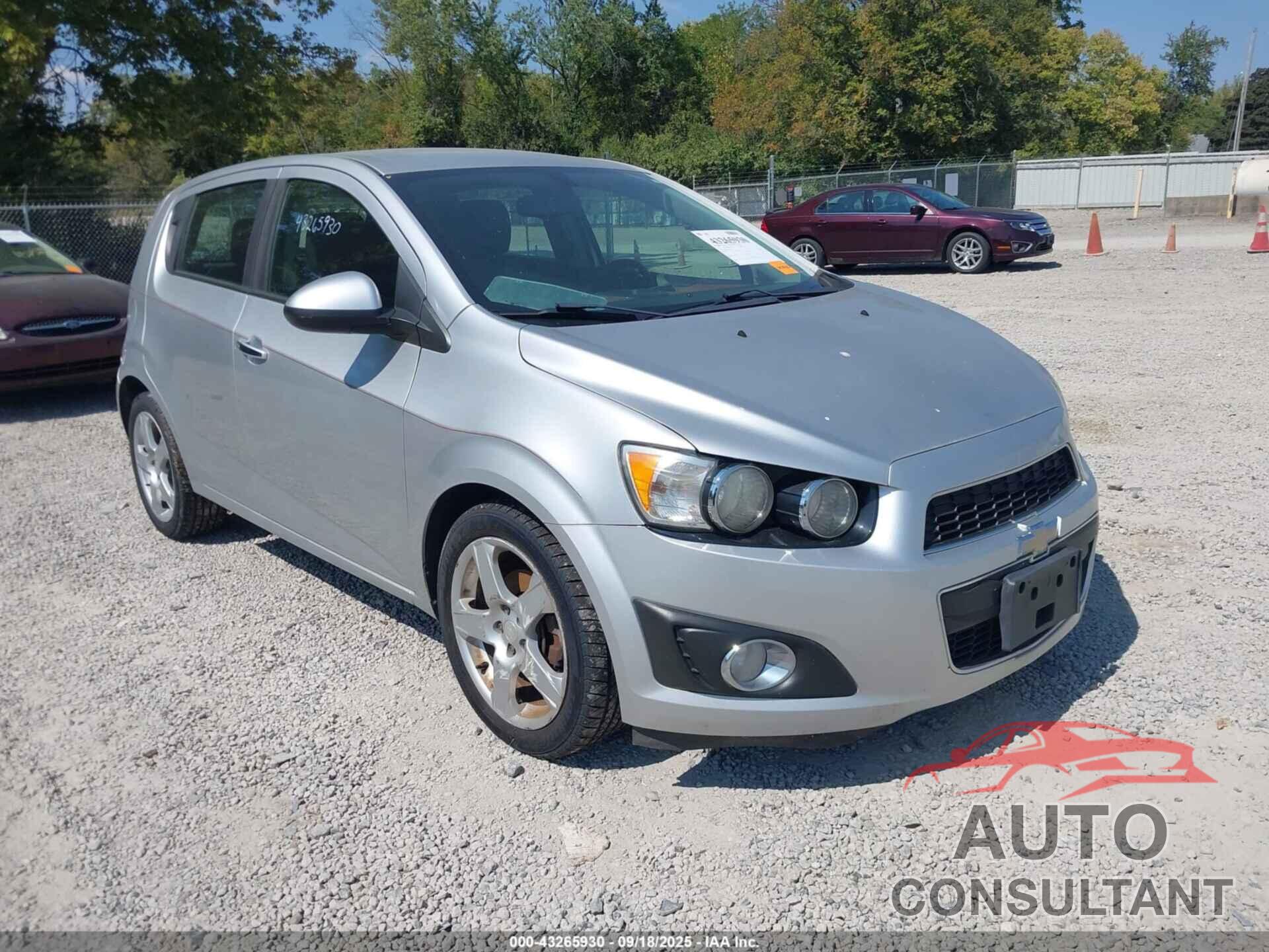 CHEVROLET SONIC 2015 - 1G1JE6SB7F4121223
