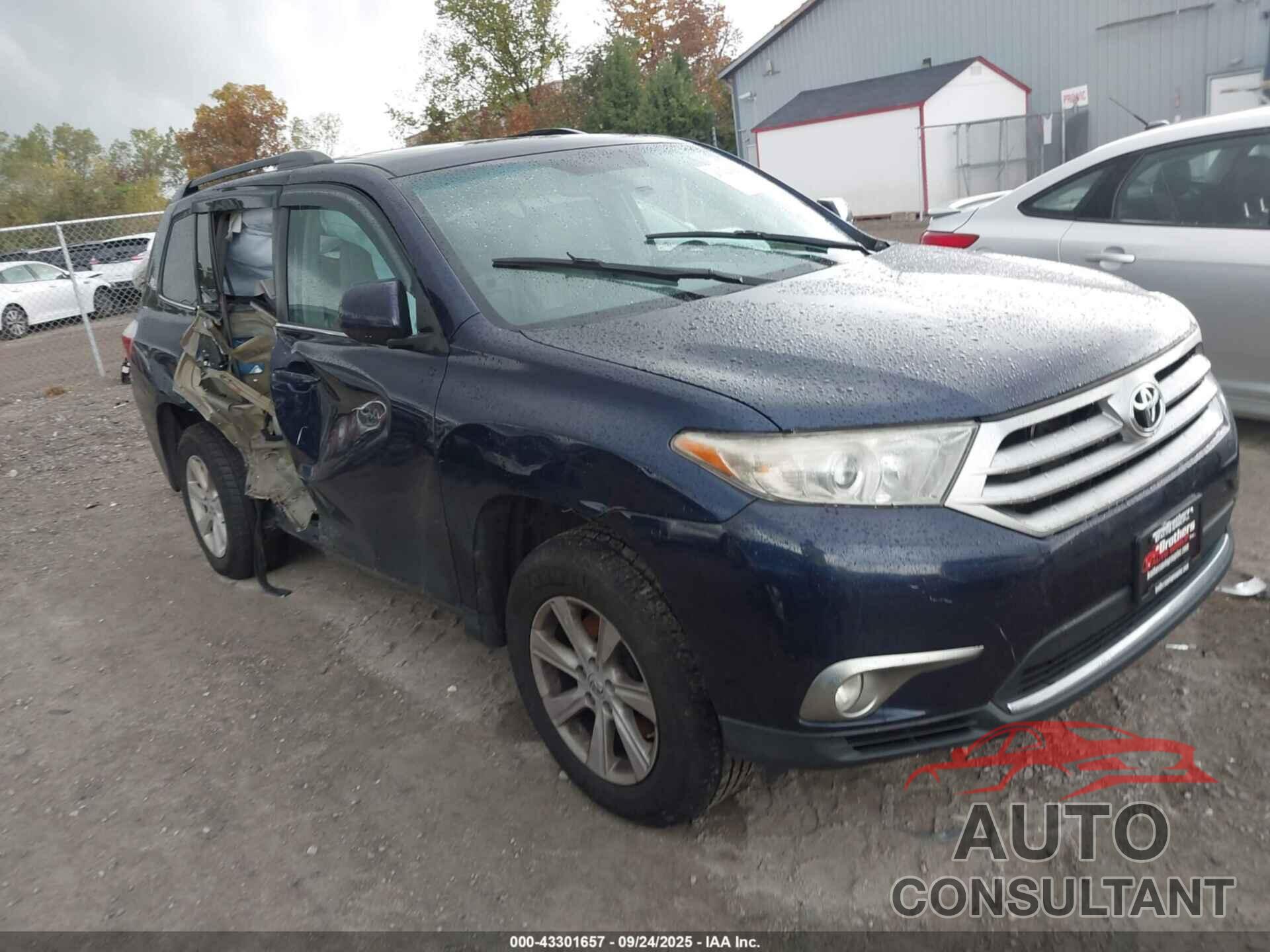 TOYOTA HIGHLANDER 2013 - 5TDBK3EHXDS226584