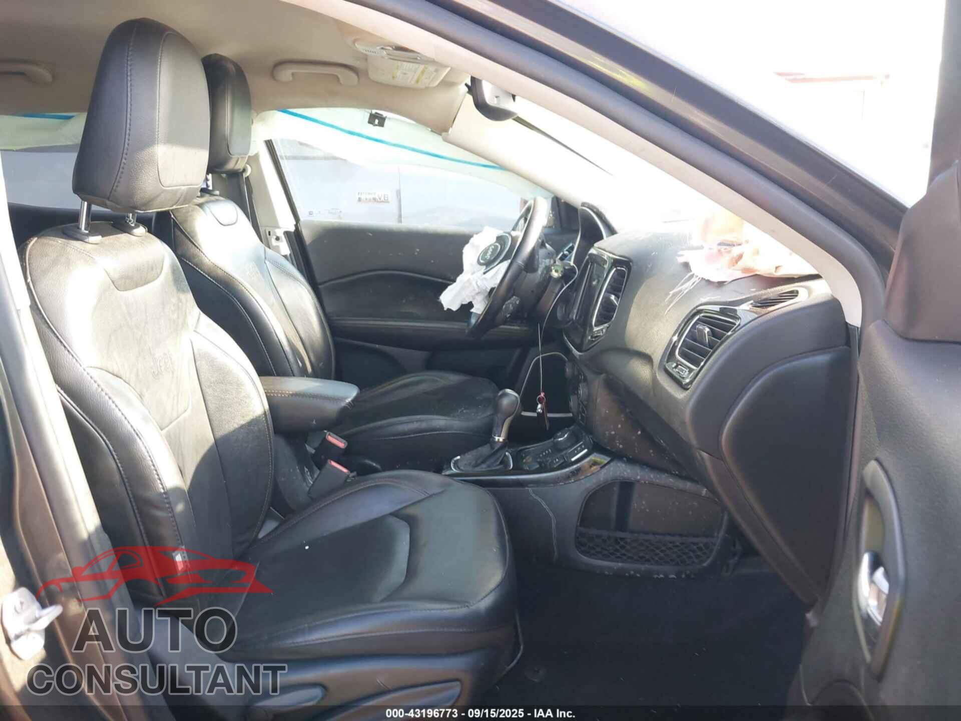 JEEP COMPASS 2019 - 3C4NJDCB4KT753348