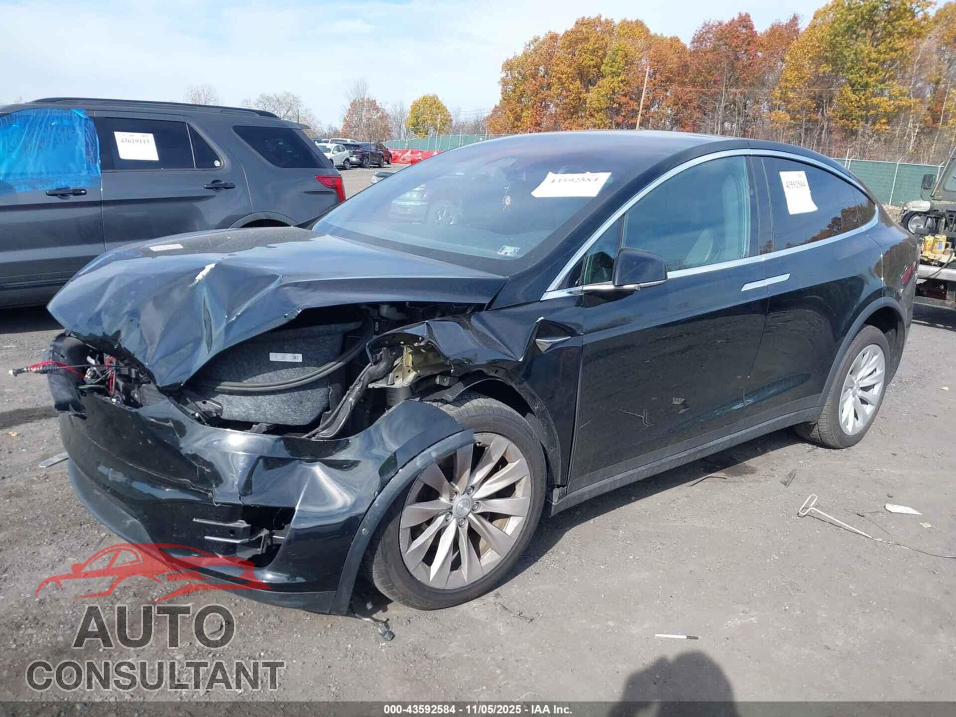 TESLA MODEL X 2018 - 5YJXCDE28JF123376