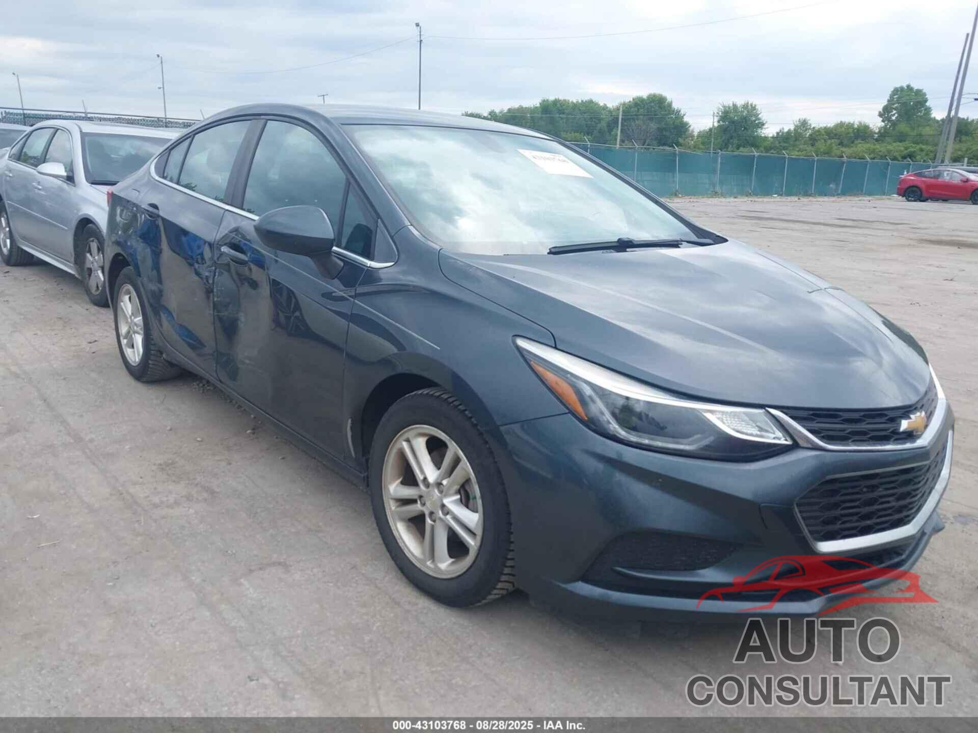 CHEVROLET CRUZE 2018 - 1G1BE5SM3J7154193