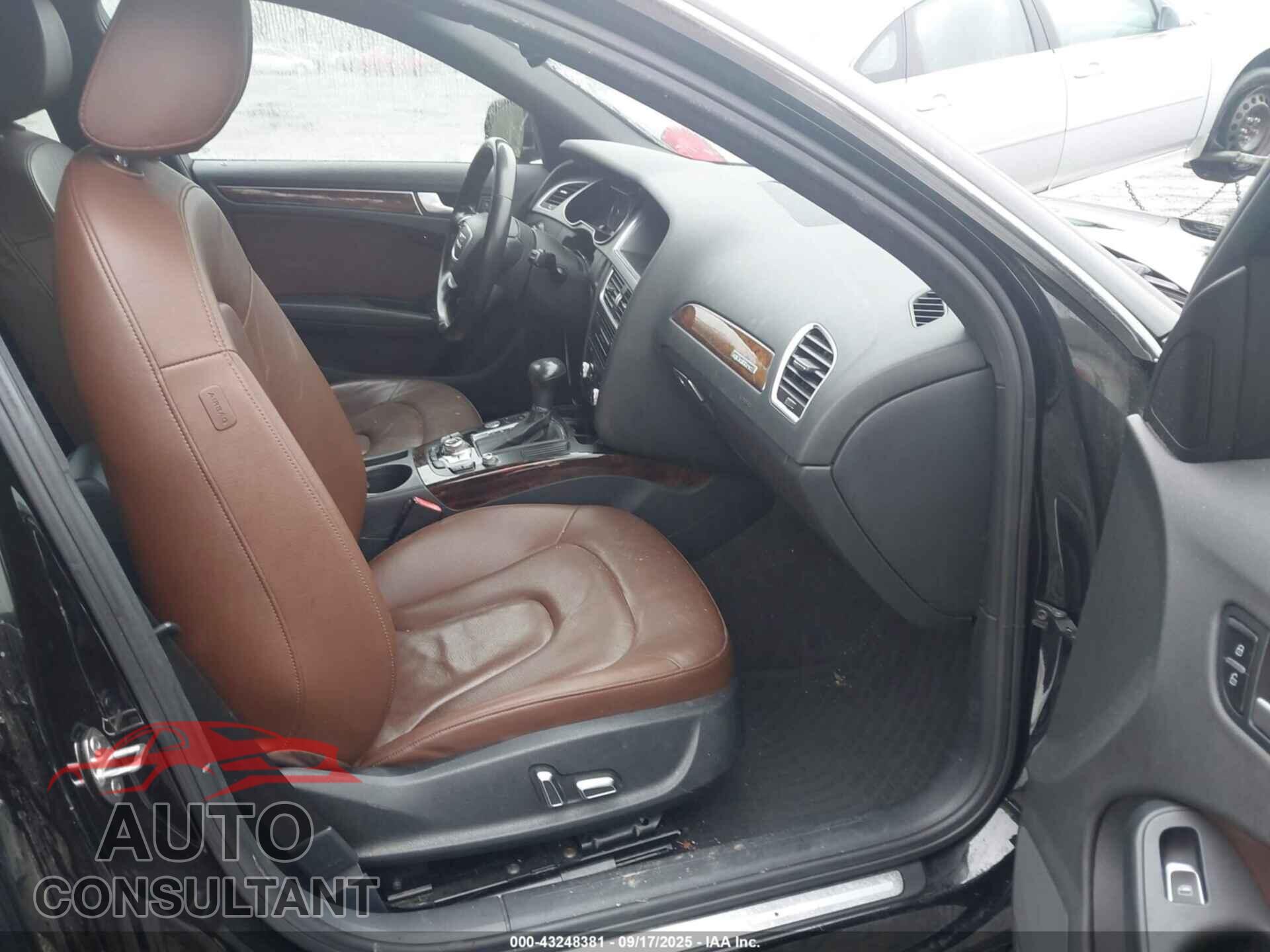 AUDI A4 2013 - WAUFFAFL7DA167534