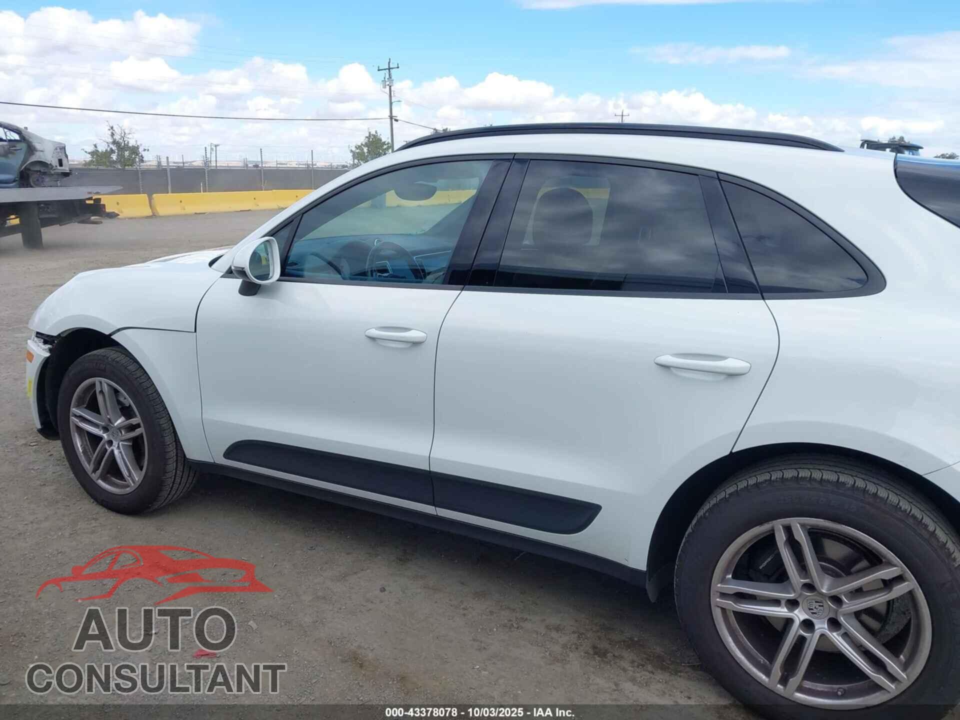PORSCHE MACAN 2018 - WP1AA2A57JLB17841