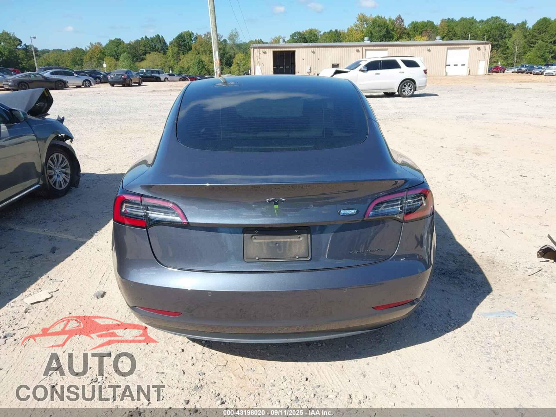 TESLA MODEL 3 2021 - 5YJ3E1EA1MF853844