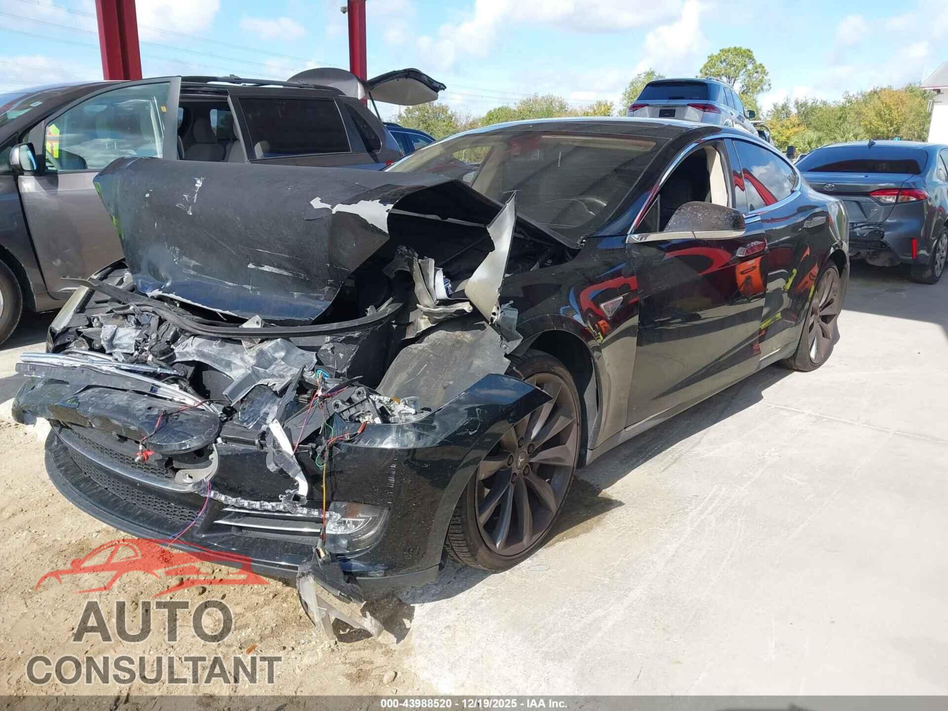 TESLA MODEL S 2013 - 5YJSA1DPXDFP04586