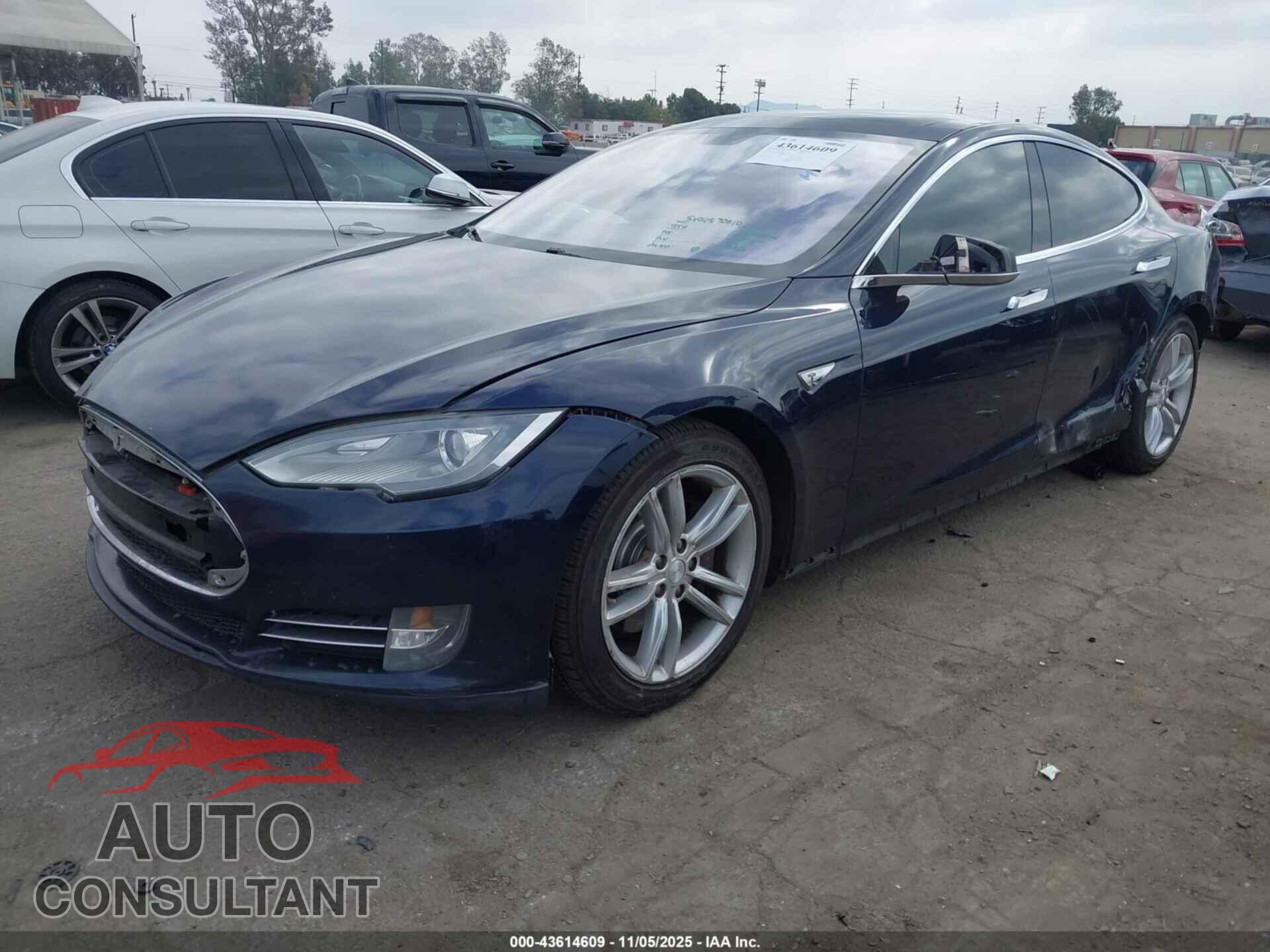 TESLA MODEL S 2013 - 5YJSA1AG0DFP08683