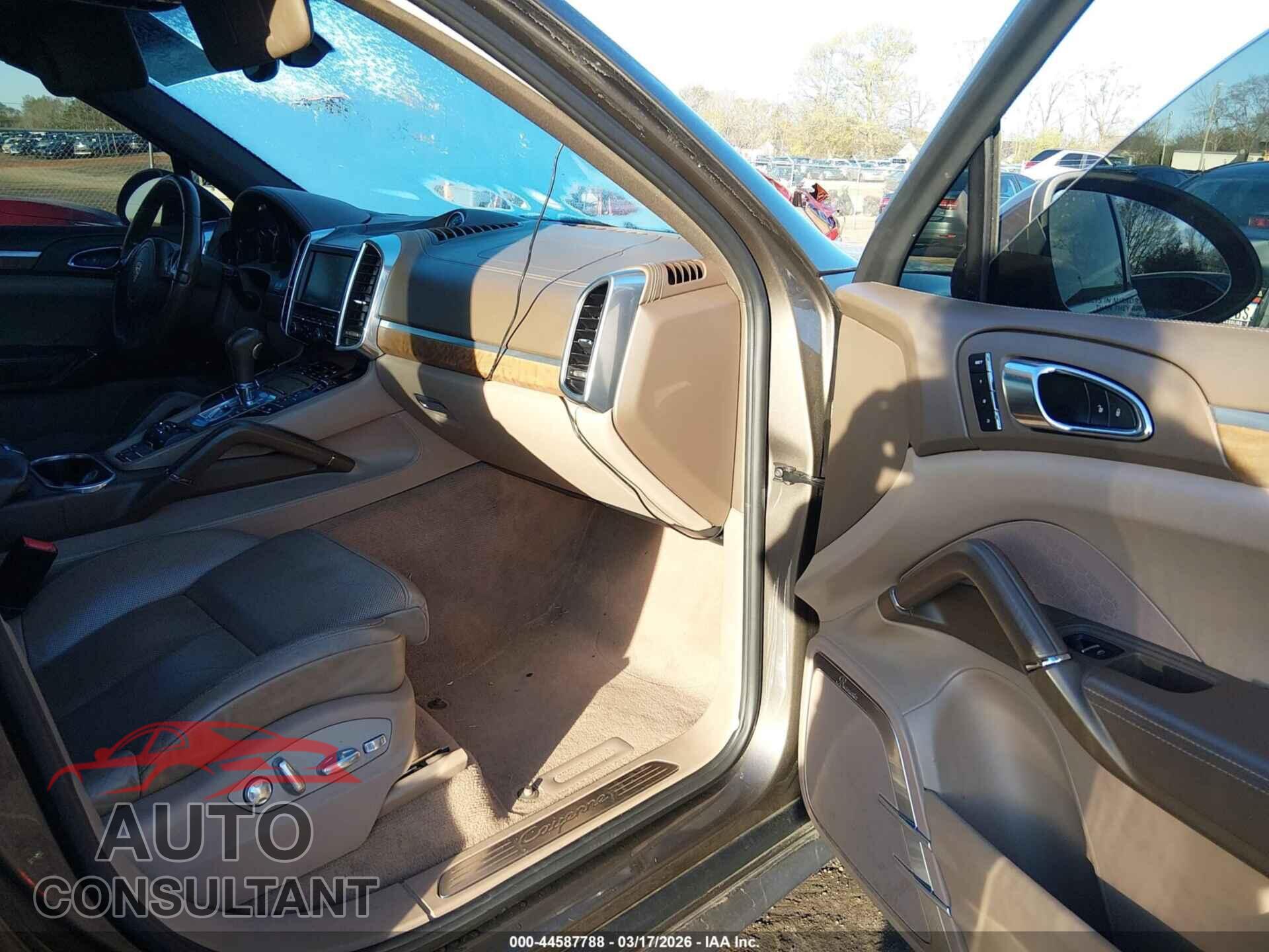 PORSCHE CAYENNE 2013 - WP1AF2A23DLA24584