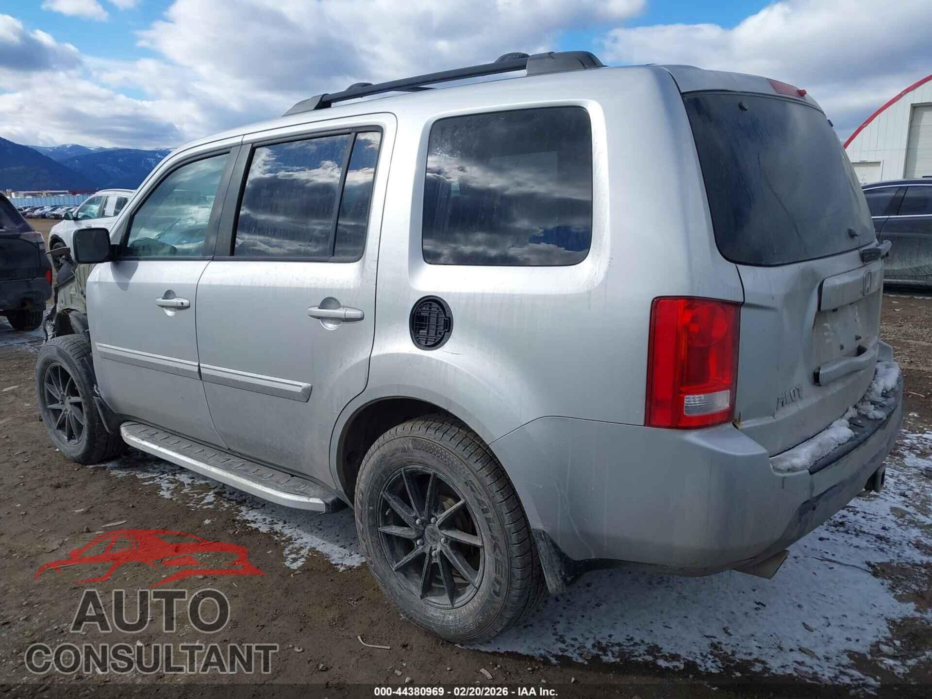 HONDA PILOT 2011 - 5FNYF4H52BB018562