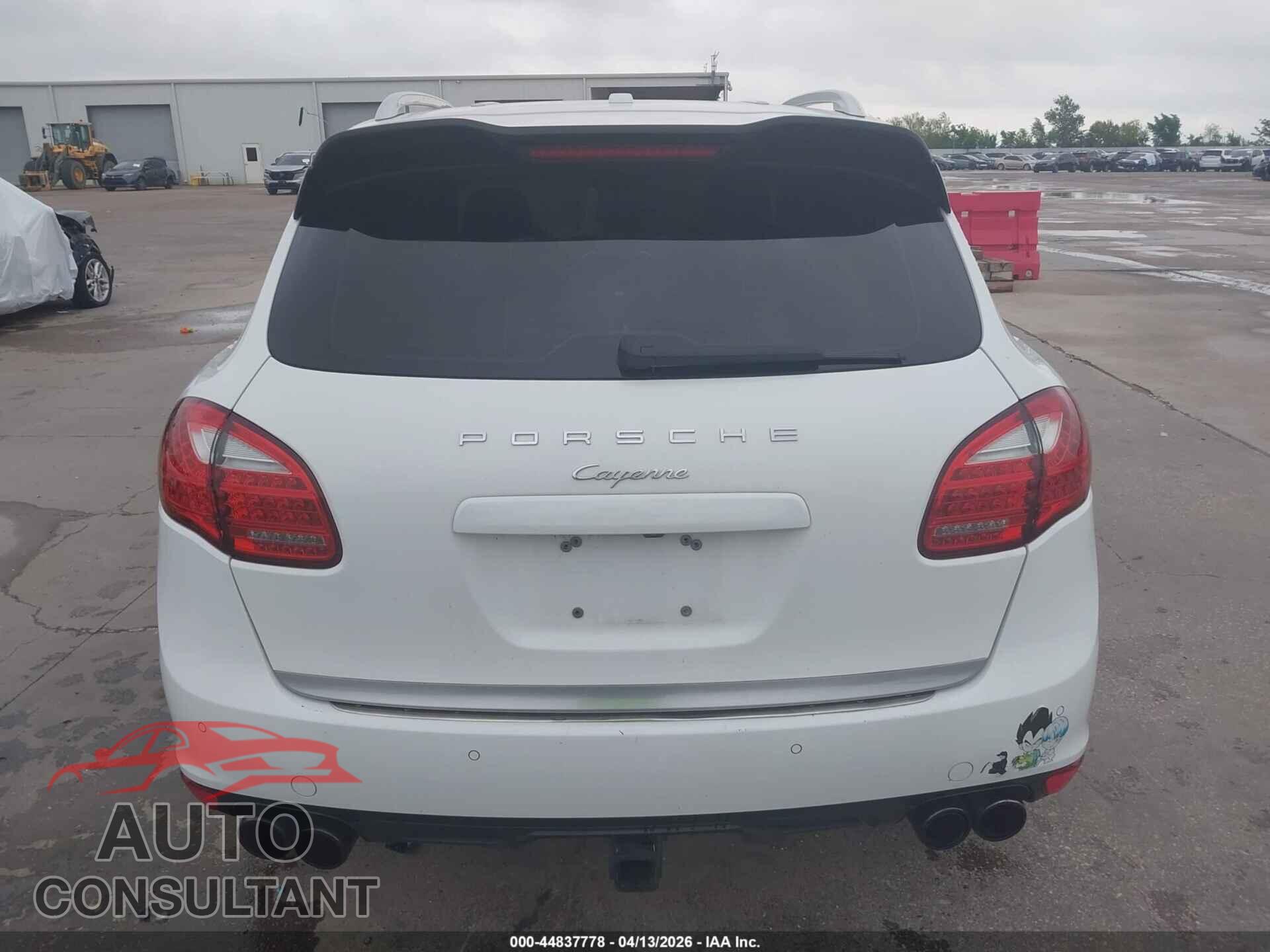 PORSCHE CAYENNE 2012 - WP1AA2A2XCLA08413