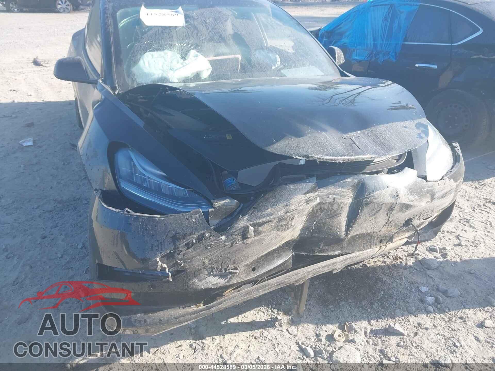 TESLA MODEL 3 2018 - 5YJ3E1EA9JF033183