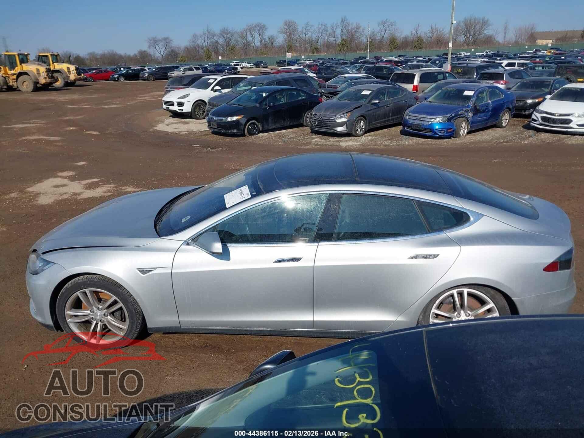TESLA MODEL S 2013 - 5YJSA1AG8DFP13291