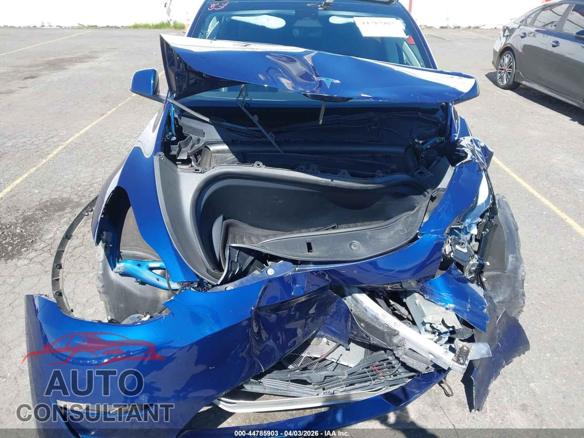 TESLA MODEL Y 2023 - 7SAYGAEE3PF683030