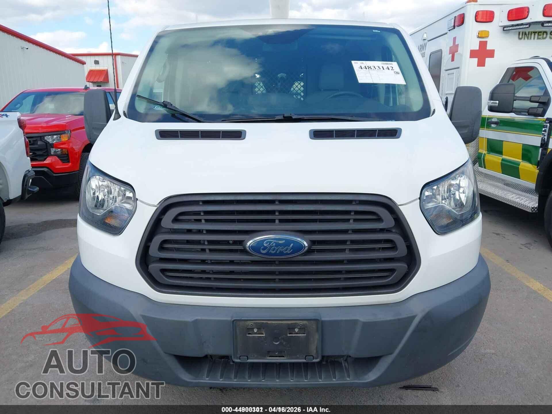 FORD TRANSIT-150 2018 - 1FTYE1YM0JKB42405