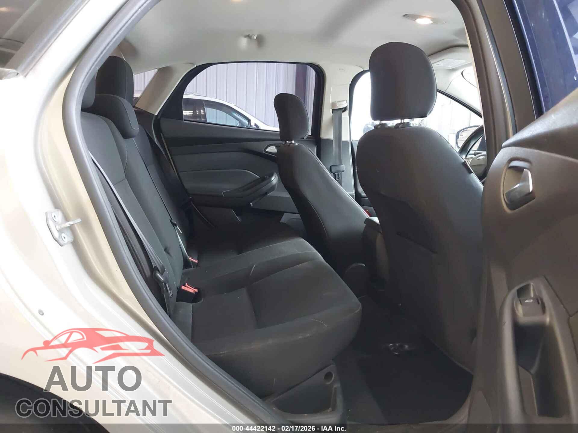 FORD FOCUS 2016 - 1FADP3F21GL203761