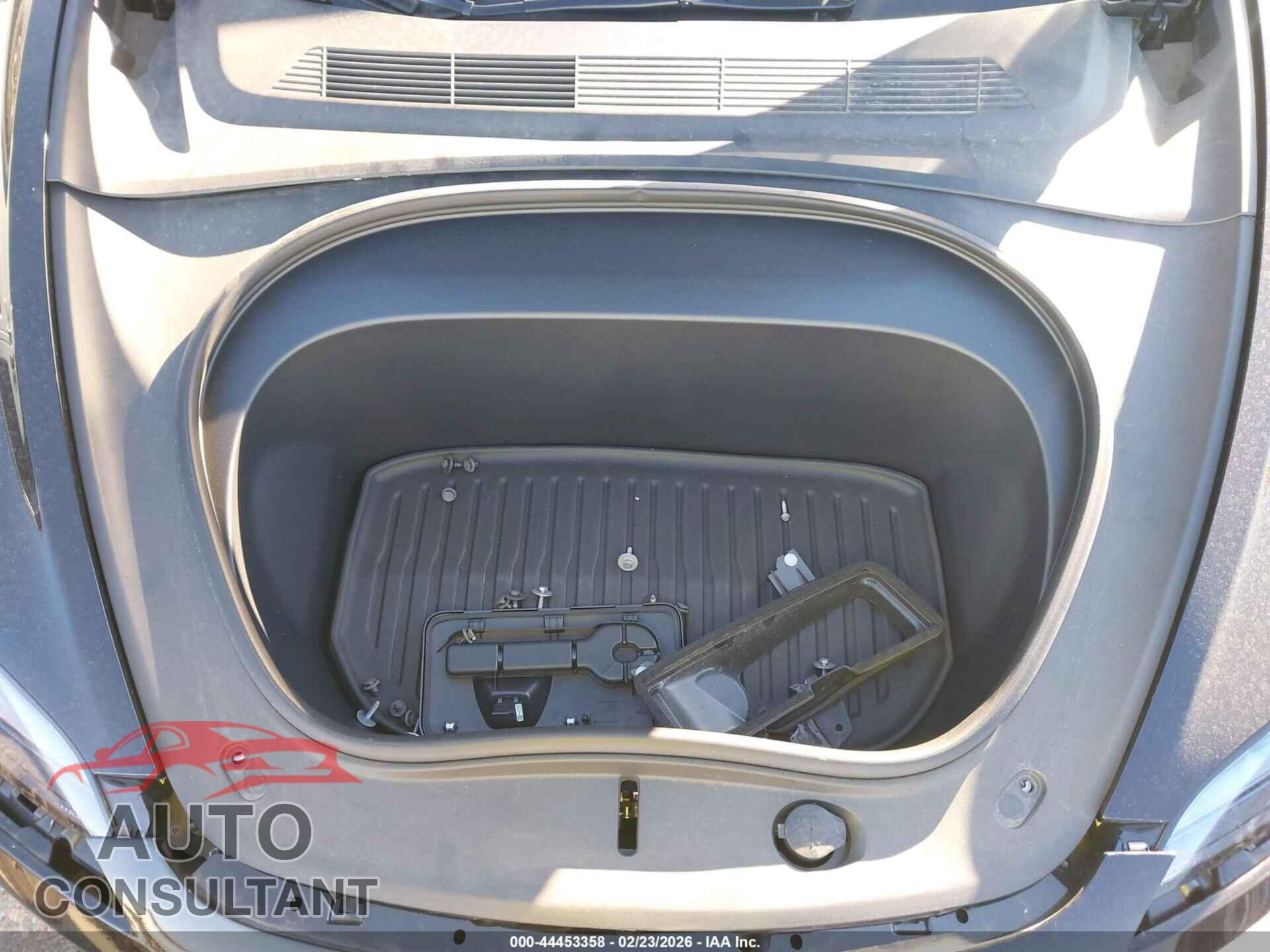 TESLA MODEL 3 2025 - 5YJ3E1ET3SF938067