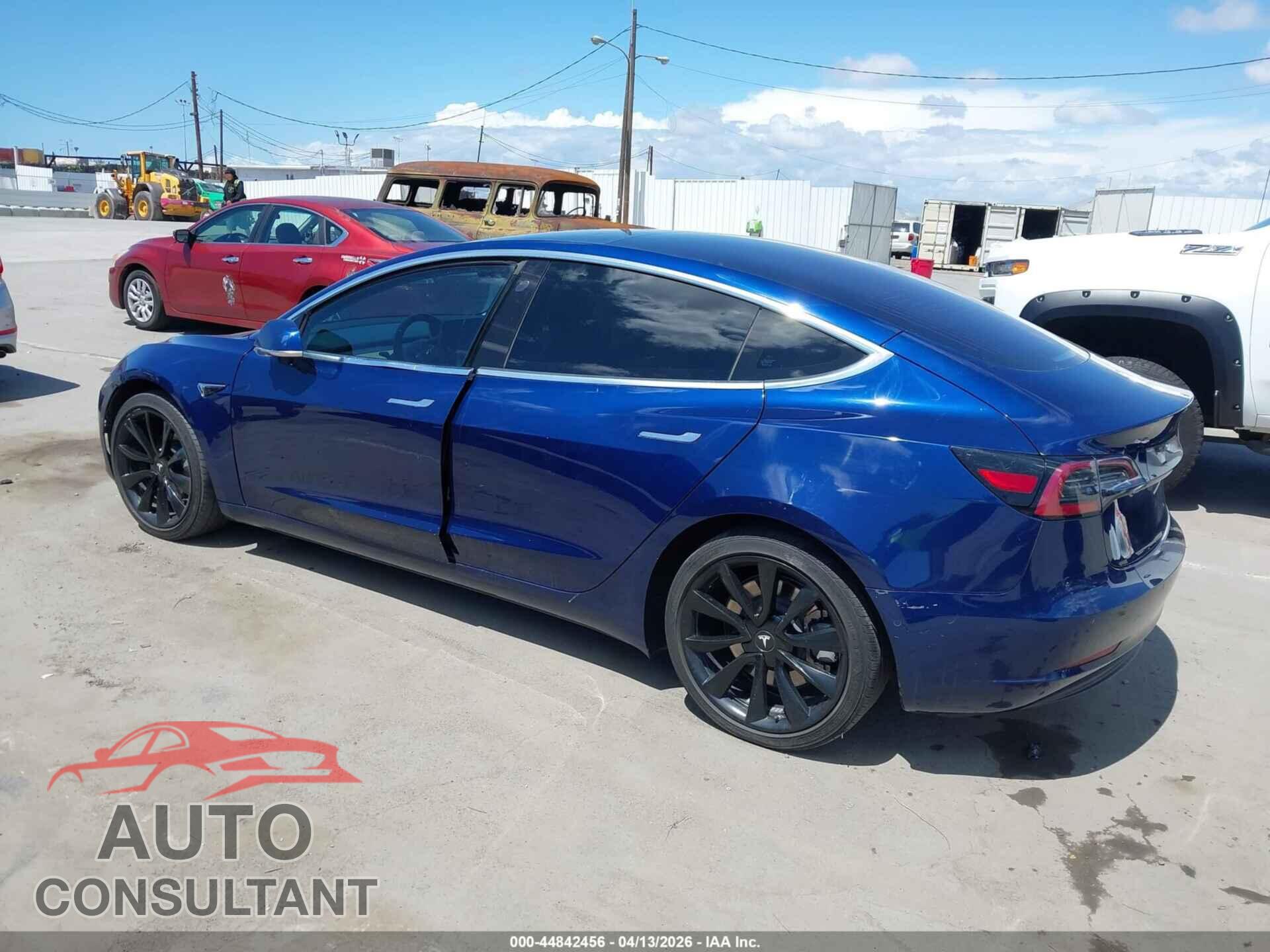 TESLA MODEL 3 2018 - 5YJ3E1EA8JF020344