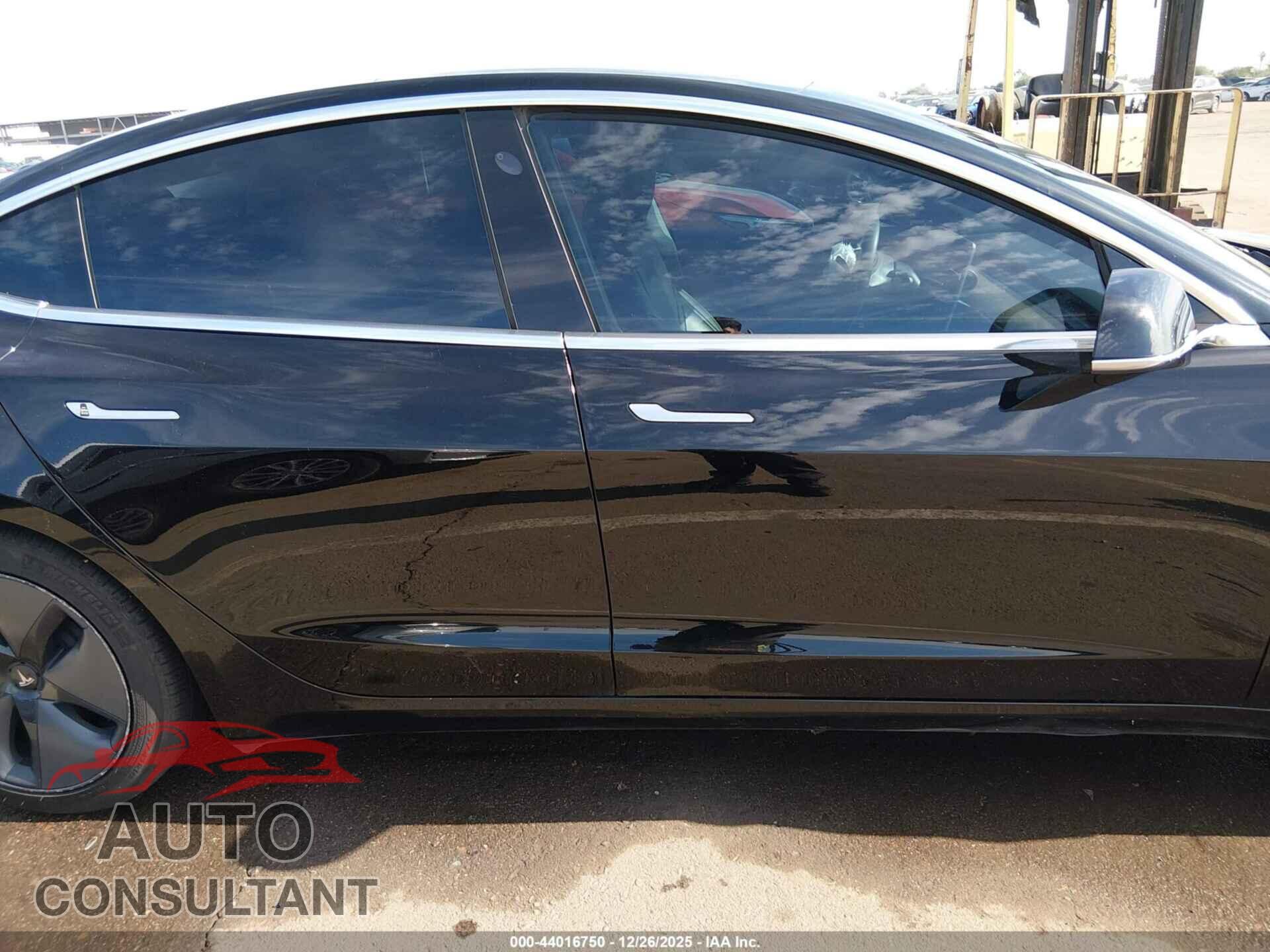 TESLA MODEL 3 2020 - 5YJ3E1EA2LF808457