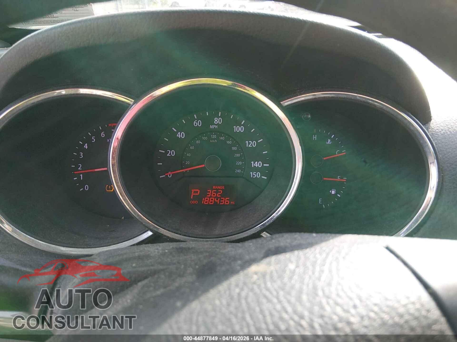 KIA SORENTO 2013 - 5XYKTDA24DG347645