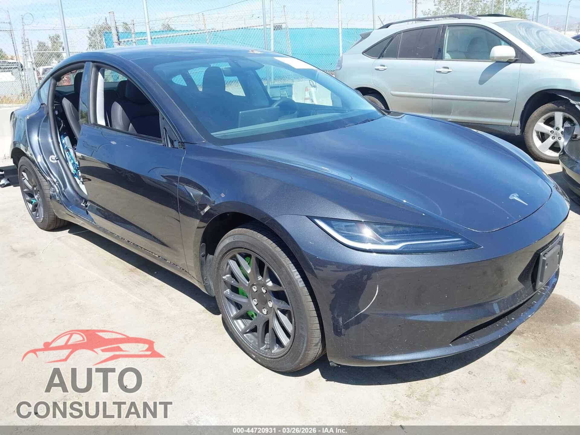 TESLA MODEL 3 2025 - 5YJ3E1EA2SF032801