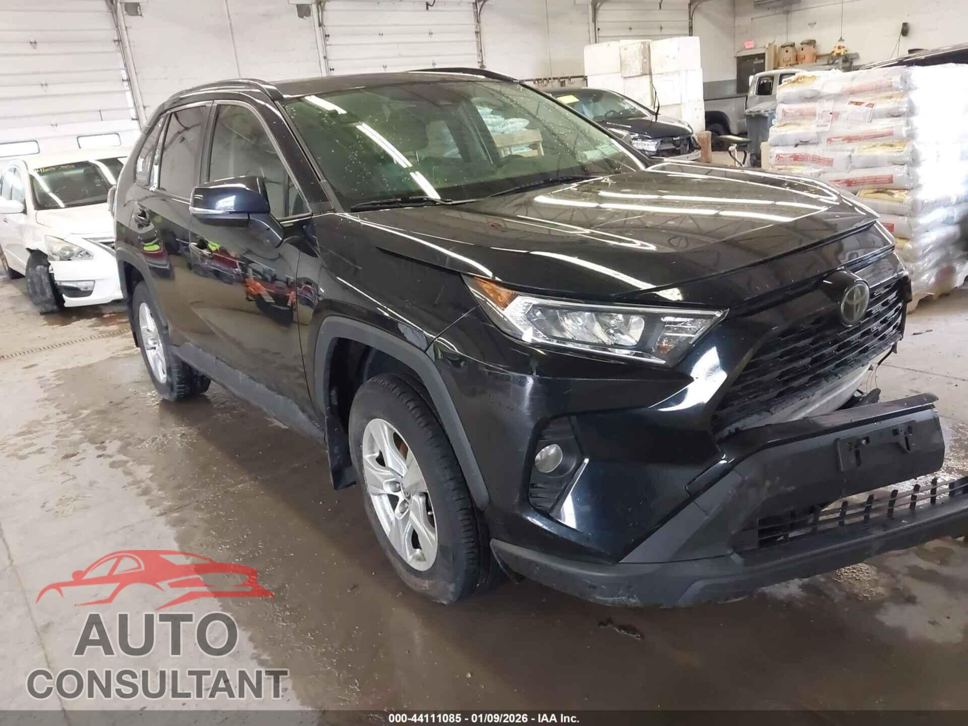 TOYOTA RAV4 2019 - JTMP1RFV8KD044228